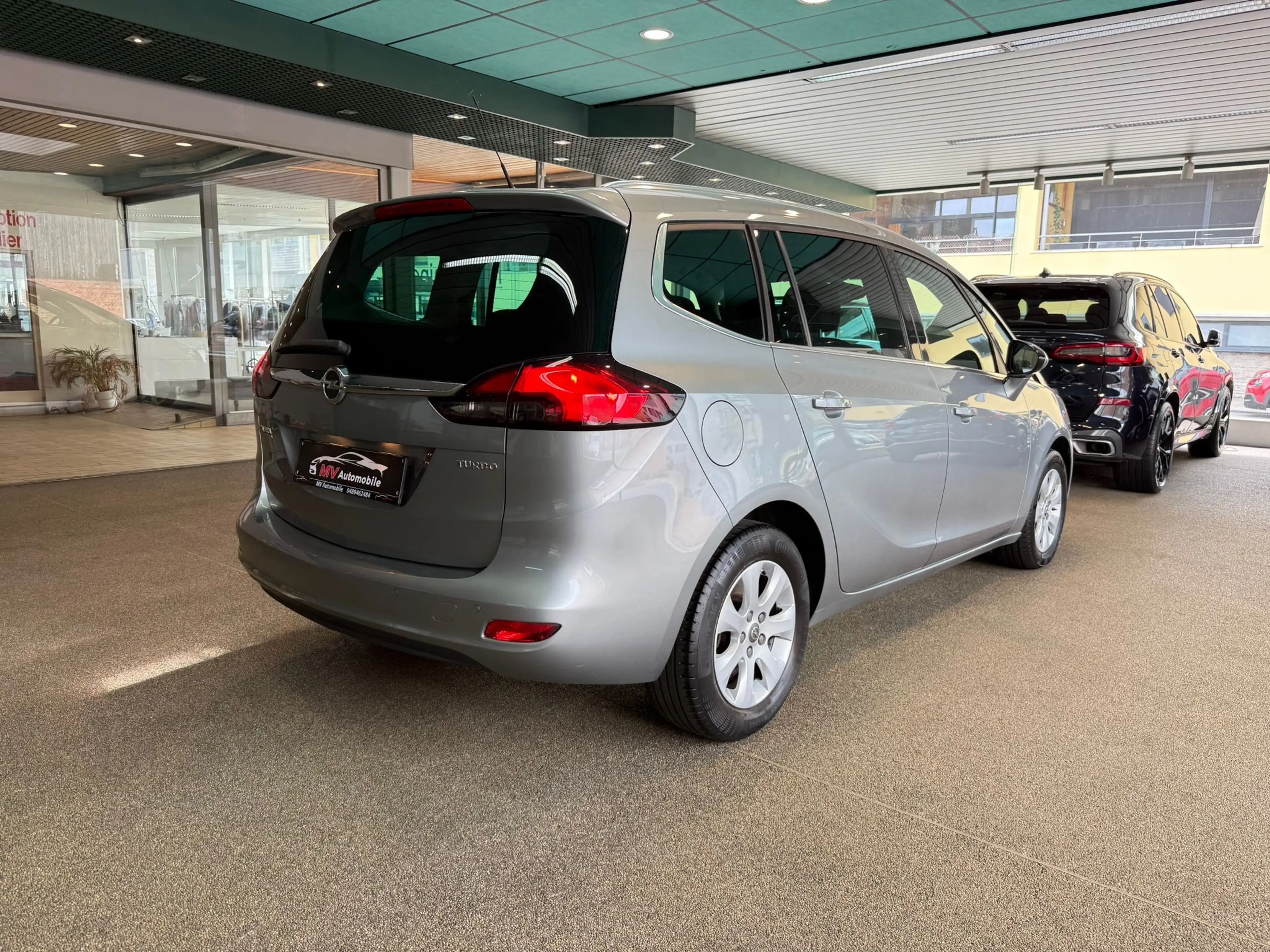 Opel Zafira Tourer 1.4 Turbo * Boîte auto * 1er prop * Clim — photo 6