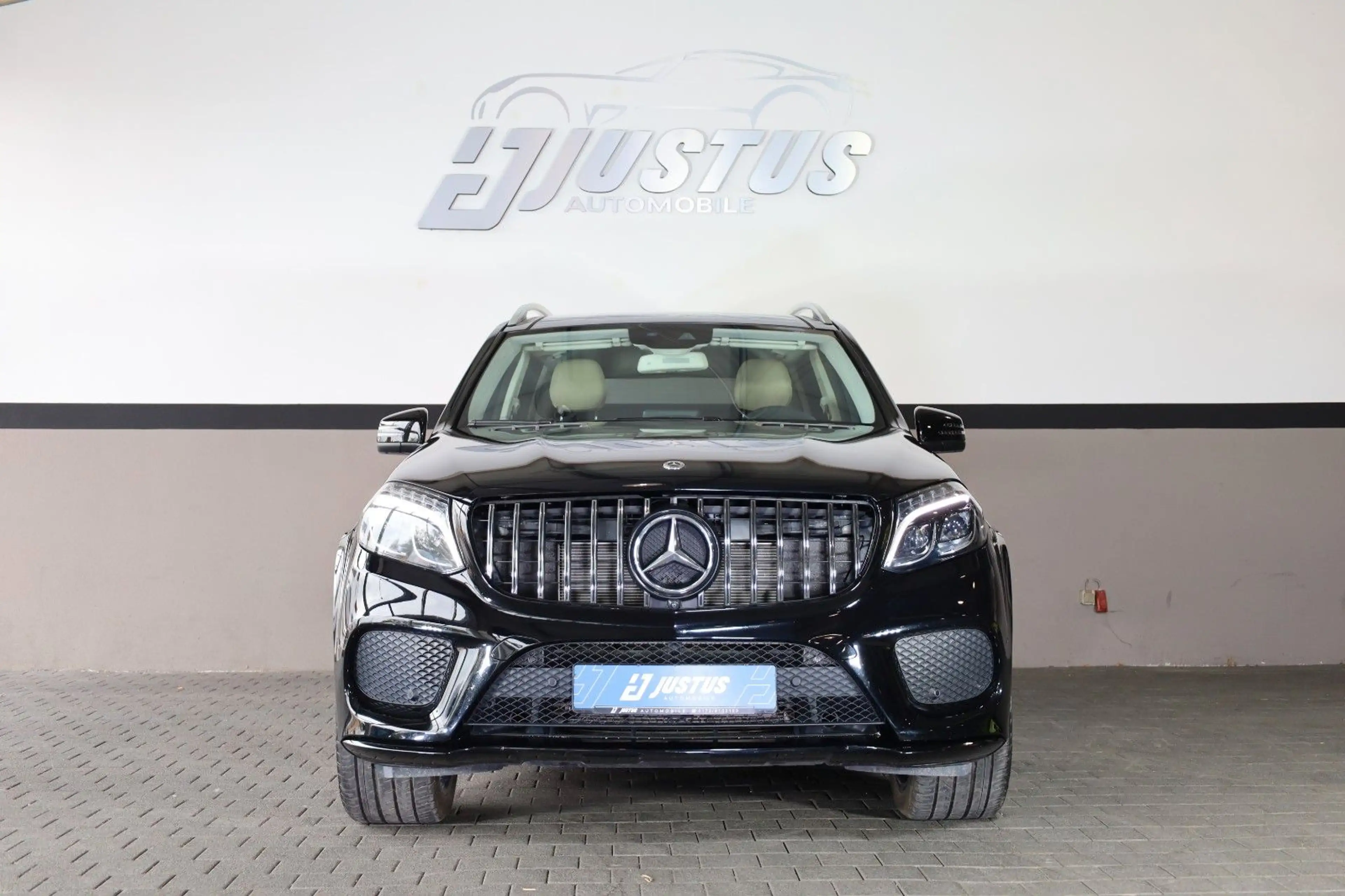 Mercedes-Benz GLS 450 4Matic/360*/PANO/AIRMATIC/HK/TTW/AHK/R21 — photo 2