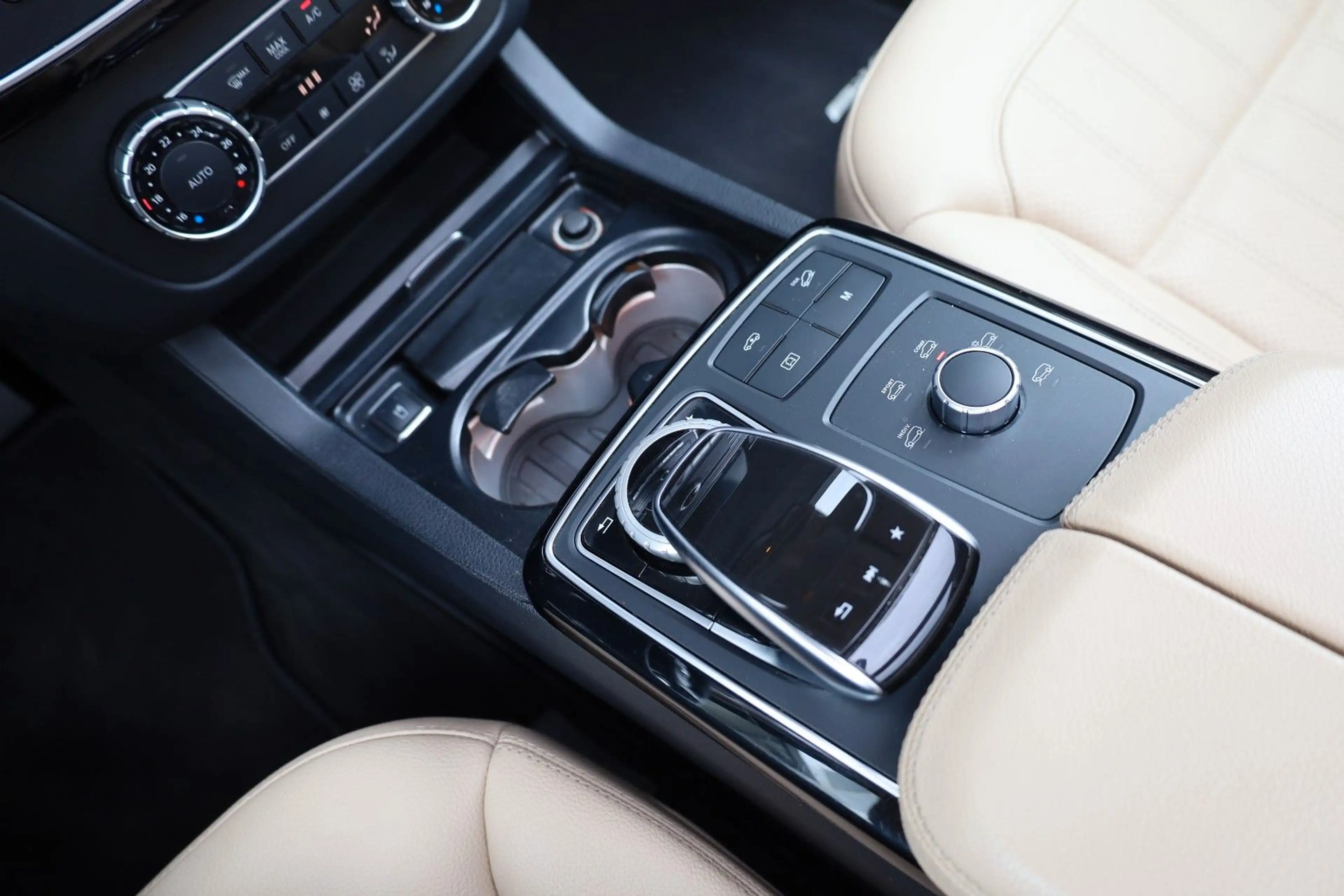 Mercedes-Benz GLS 450 4Matic/360*/PANO/AIRMATIC/HK/TTW/AHK/R21 — photo 15