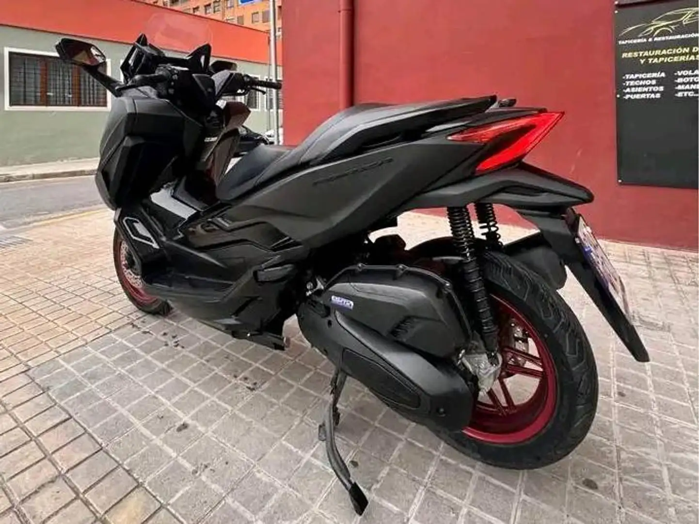 Honda Forza 125 - 1