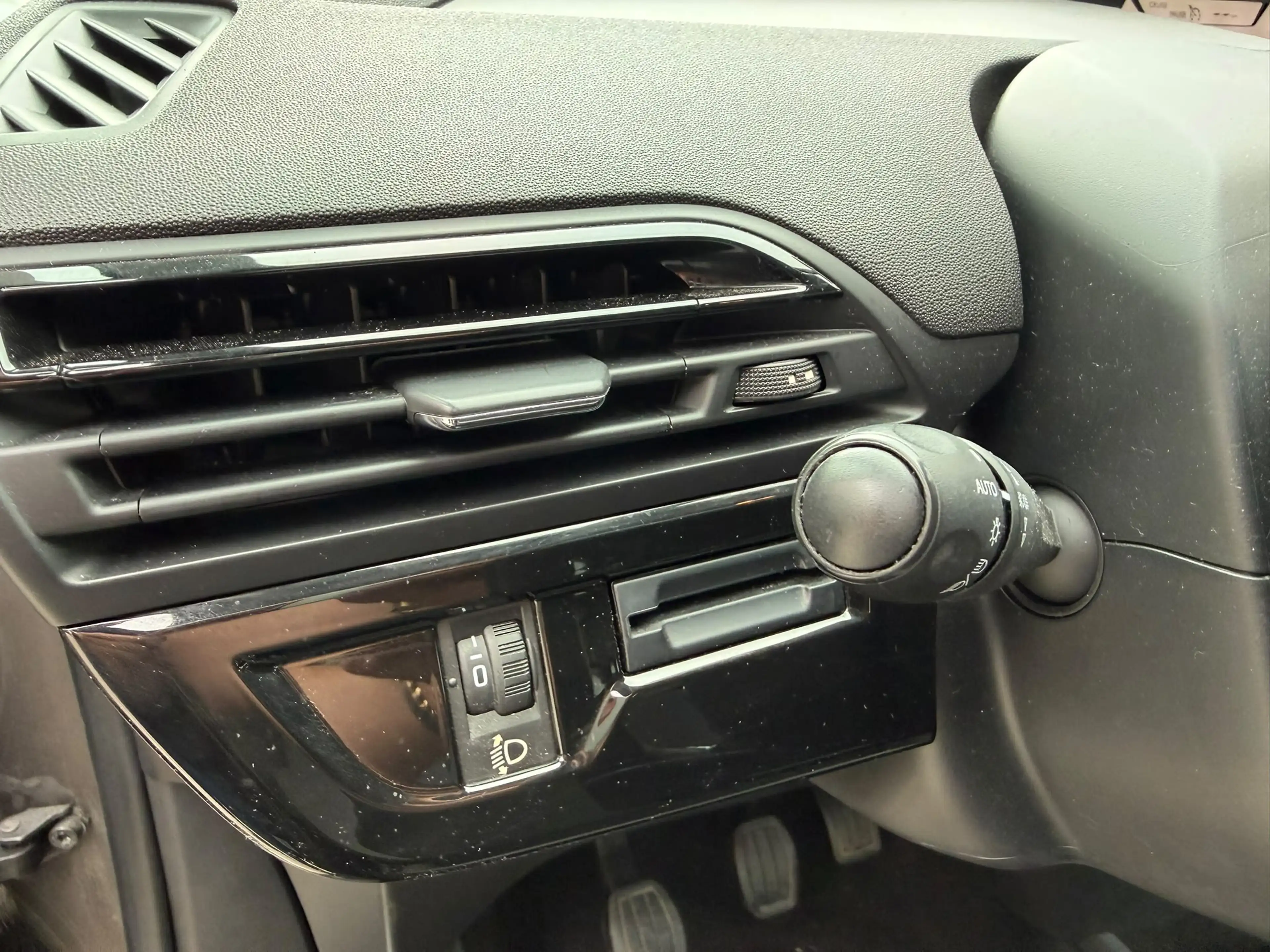 Citroen C4 Picasso @SERVICARS HAREN / Garantie 12 mois — photo 12