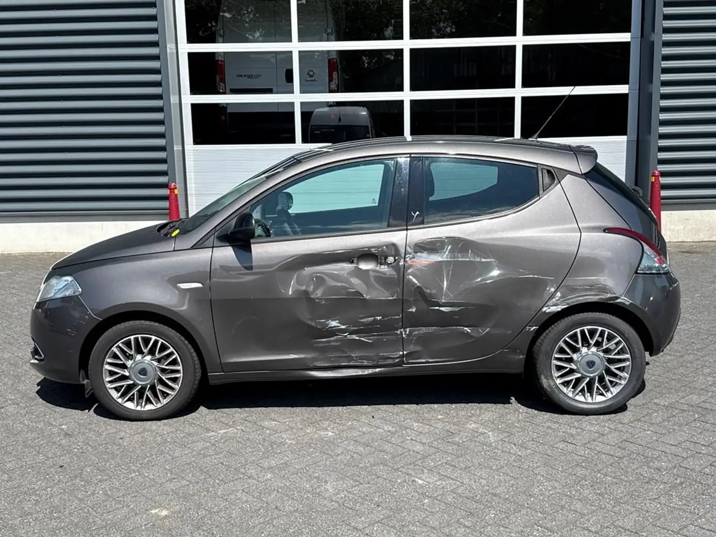 Lancia Ypsilon 0.9 TwinAir Gold, Airco Bruin - 2