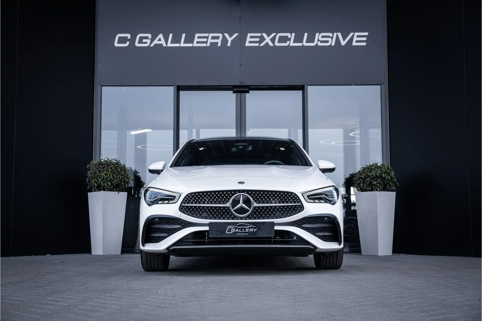 Mercedes-Benz CLA 250 Shooting Brake CLA250 e AMG Line Facelift | Panora Wit - 2