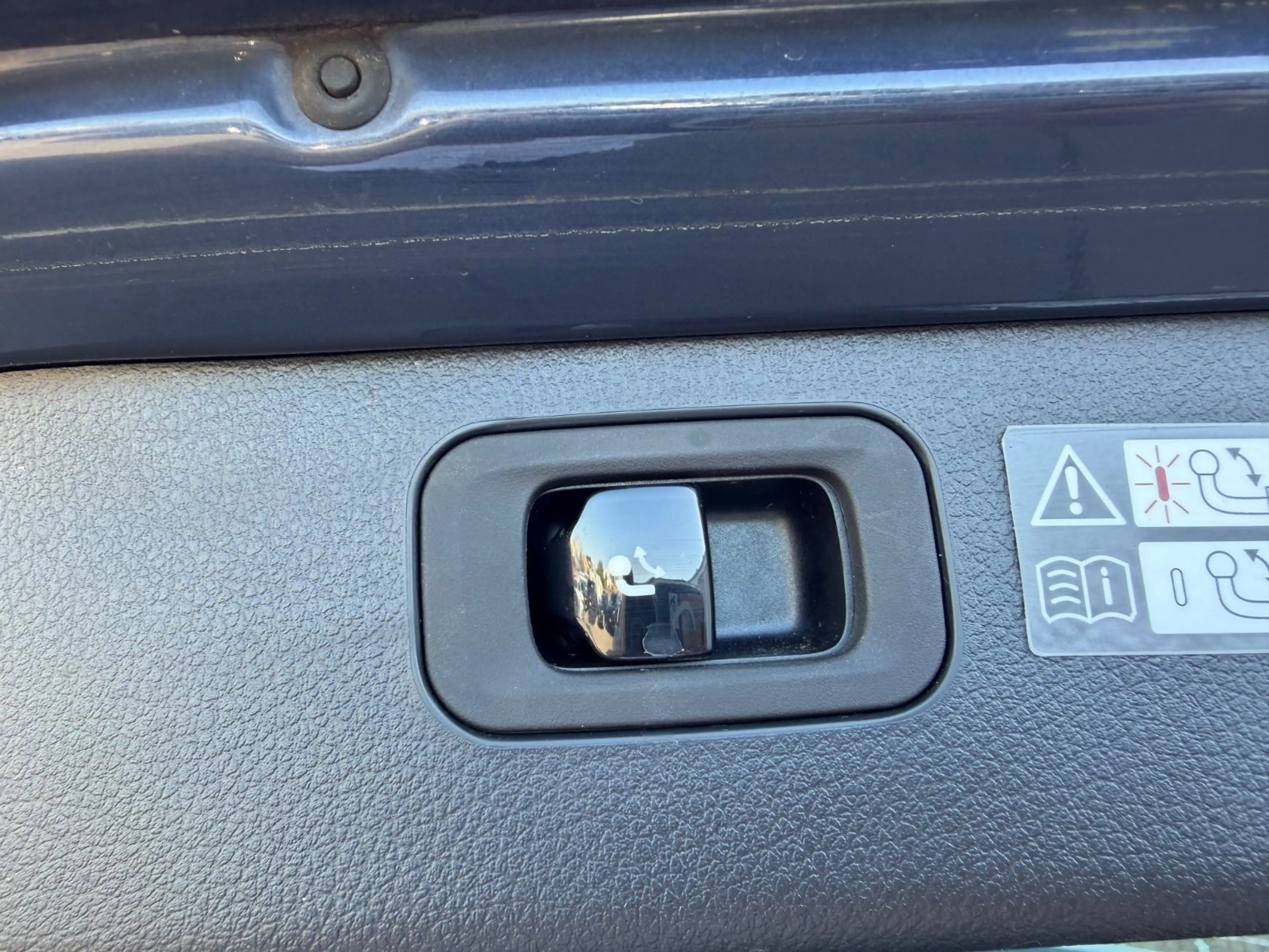 Mercedes-Benz C 200 d T°AVANTGARDE+ADVANCED°T-LEDER°LED°AHK°KA — photo 19
