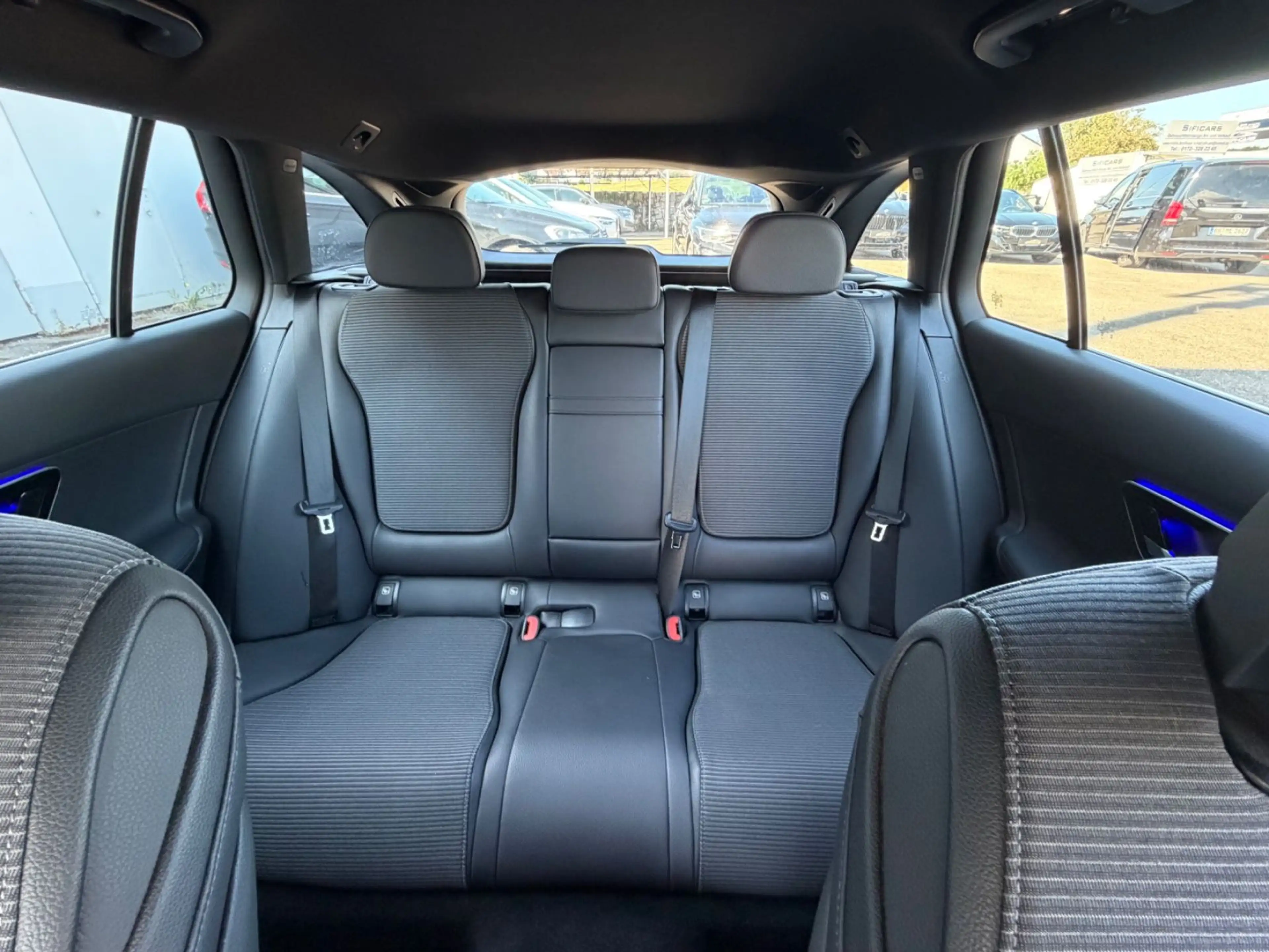 Mercedes-Benz C 200 d T°AVANTGARDE+ADVANCED°T-LEDER°LED°AHK°KA — photo 18