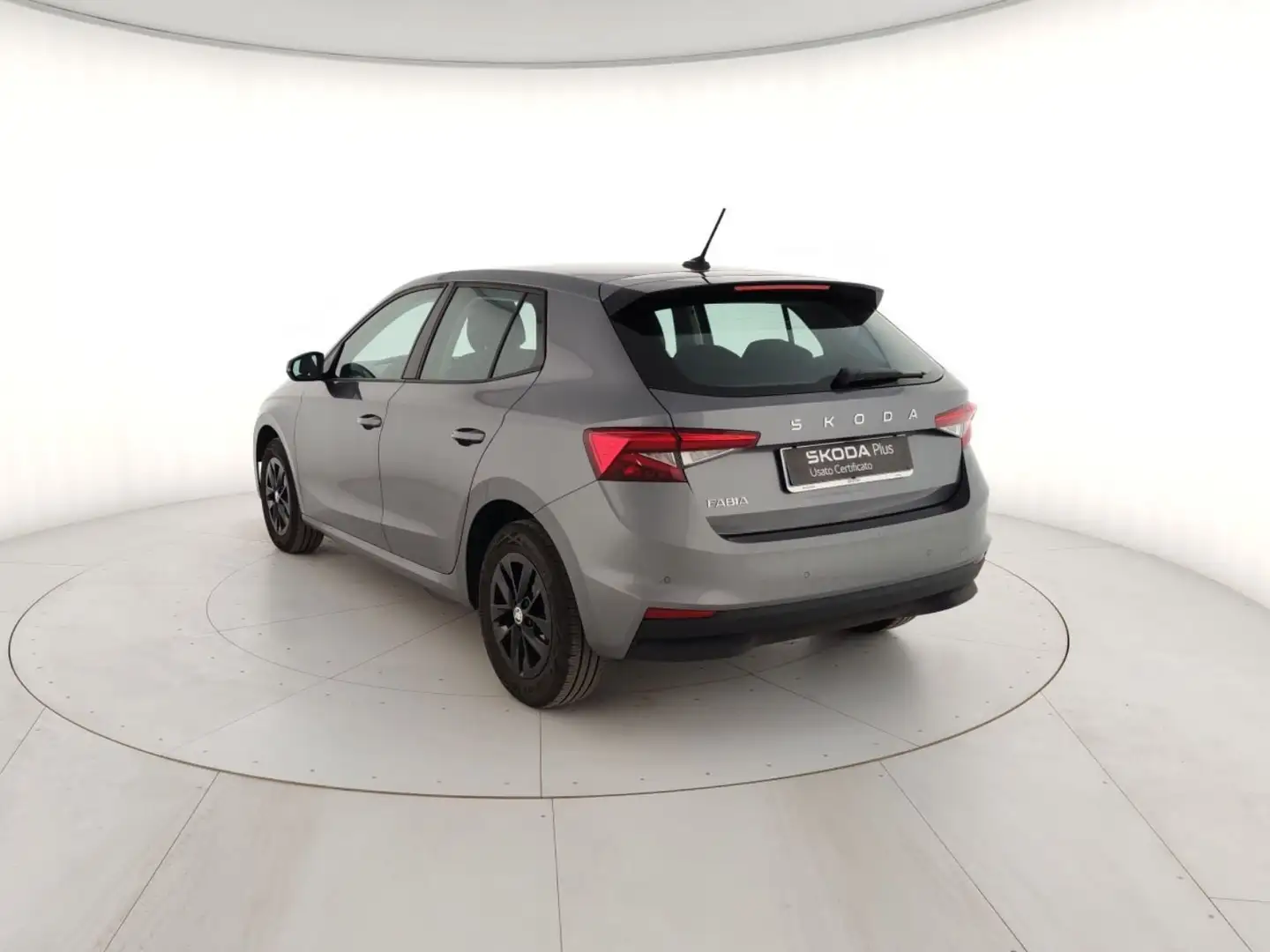 Skoda Fabia 1.0 MPI EVO 80 CV Young Edition Grigio - 2