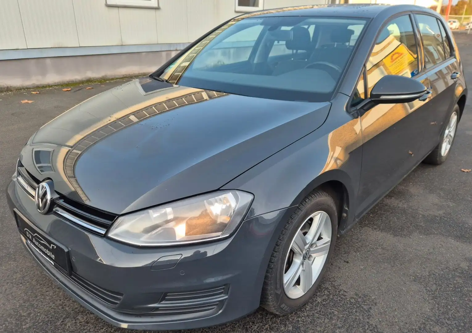Volkswagen Golf VII Lim. BMT Klima Navi PDC SHZ Gris - 1
