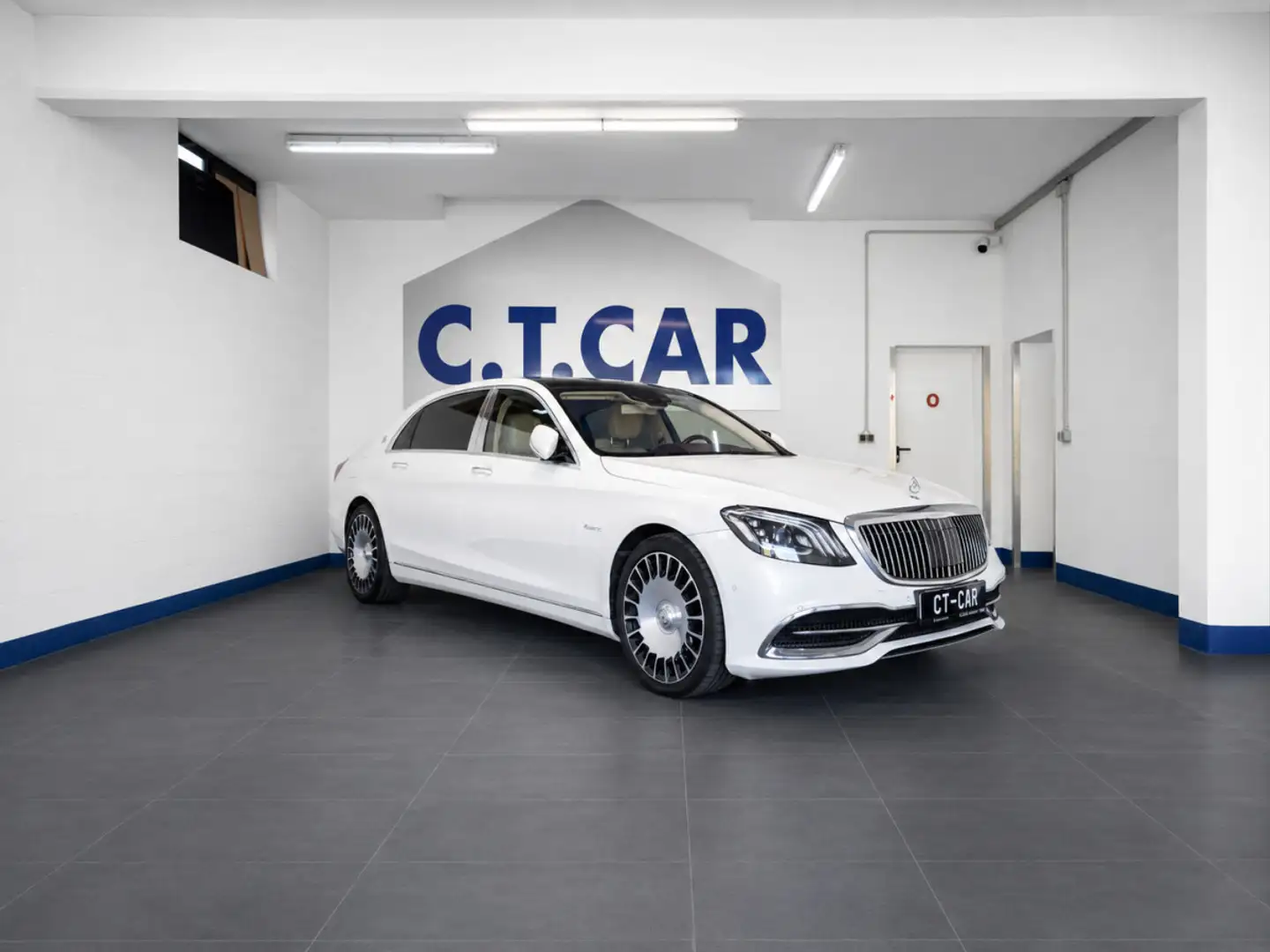 Maybach Sonstige S560 Limousine 4Matic-PANO/BURMESTER/MASSAGE/DVD/V Weiß - 1