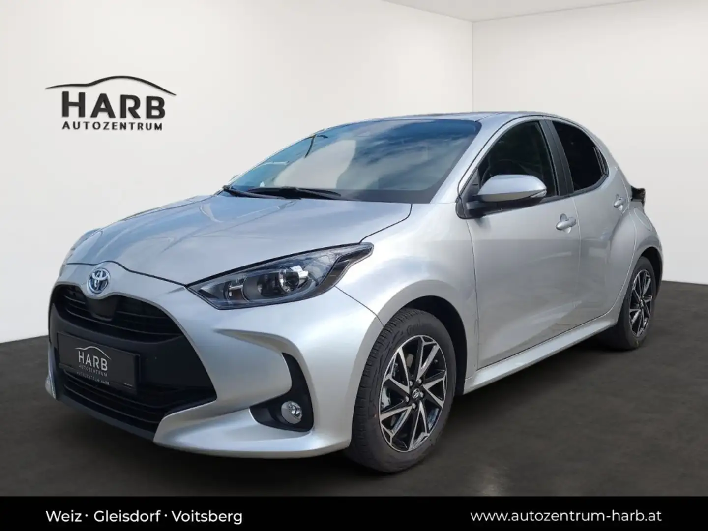 Toyota Yaris 1,5 VVT-i Hybrid Active Drive Gris - 2