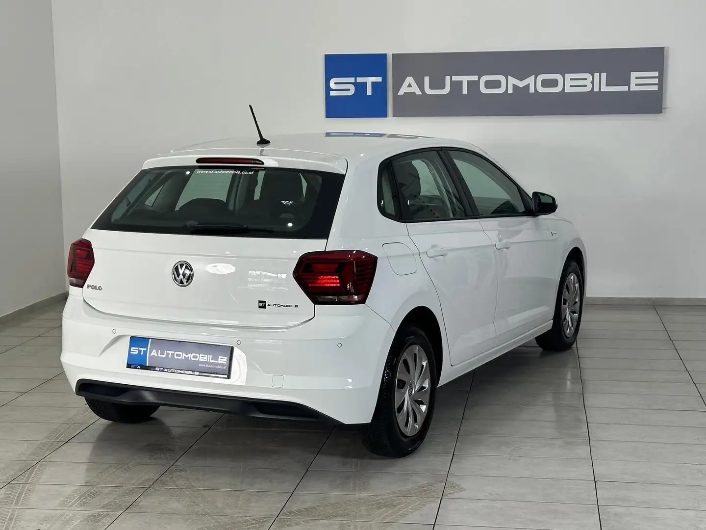 Volkswagen Polo Trendline 1.6 TDI // SITZHEIZUNG // PDC // Weiß - 2