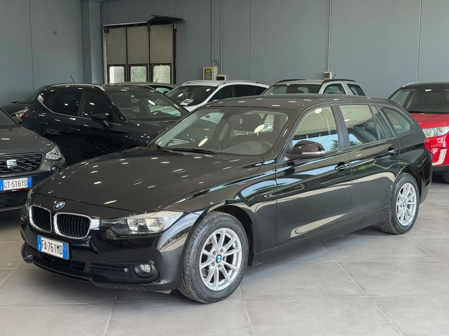 BMW 318 318d xDrive Touring Luxury Nero - 1