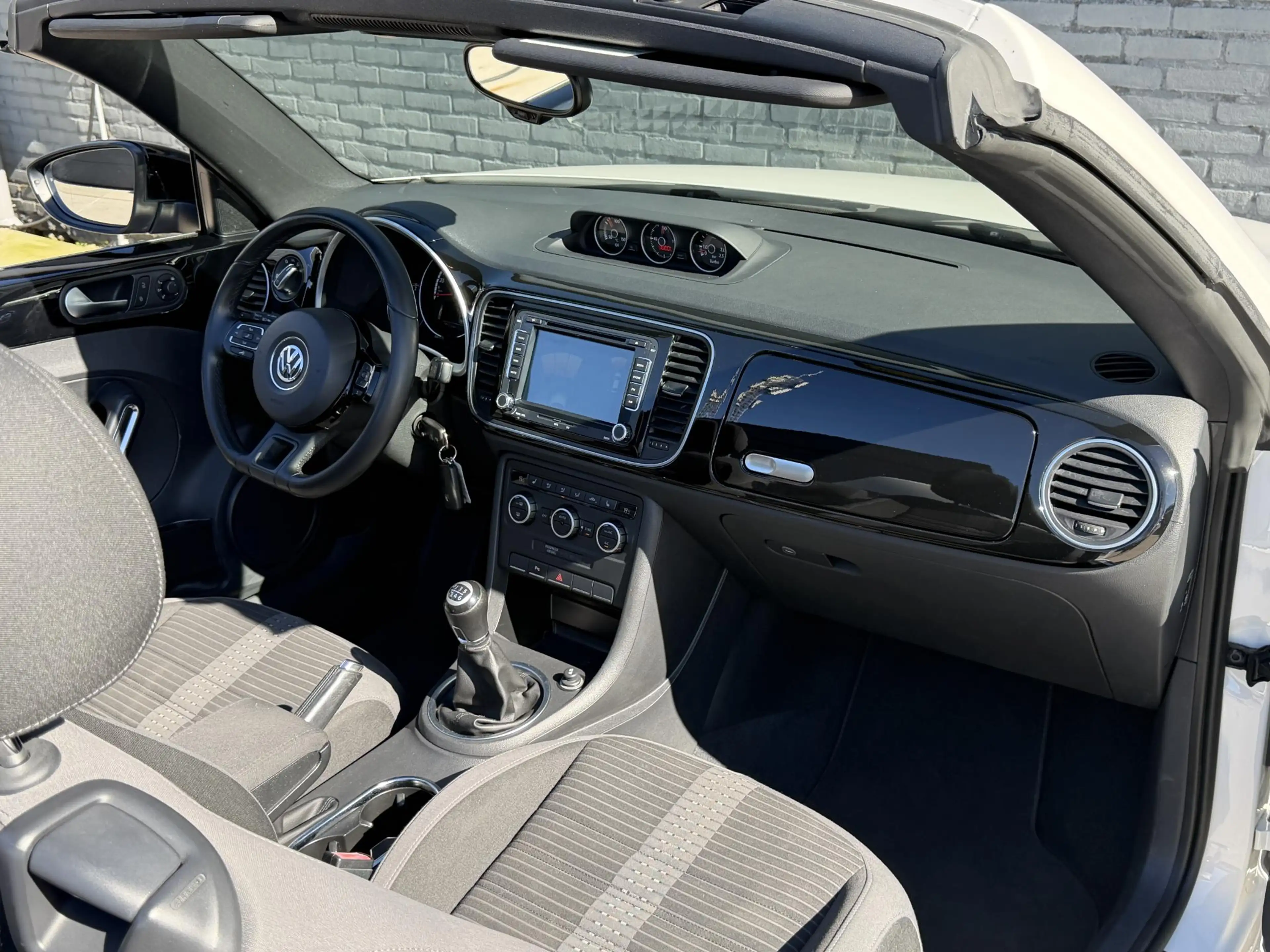 Volkswagen Beetle Cabriolet 1.4 TSI AIRCO | LED | 160PK | STOELVERWA — photo 13