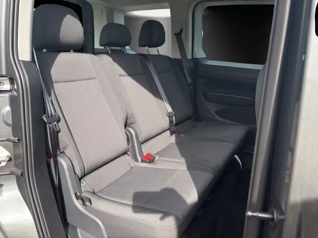 Ford Tourneo Connect view 9