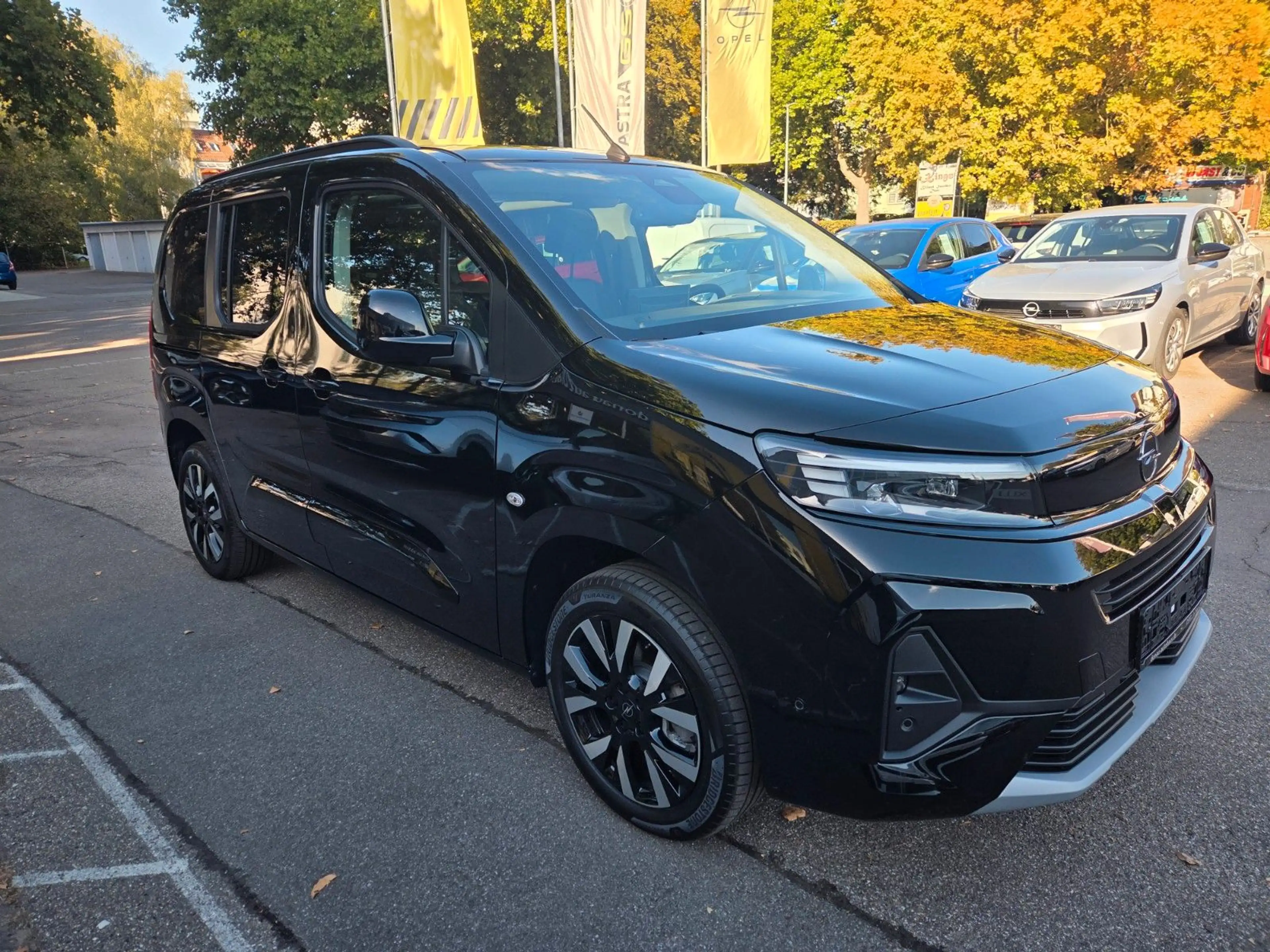 Opel Combo Life 1.5D AT8 GS Navi Sitzhzg Kamera — photo 3