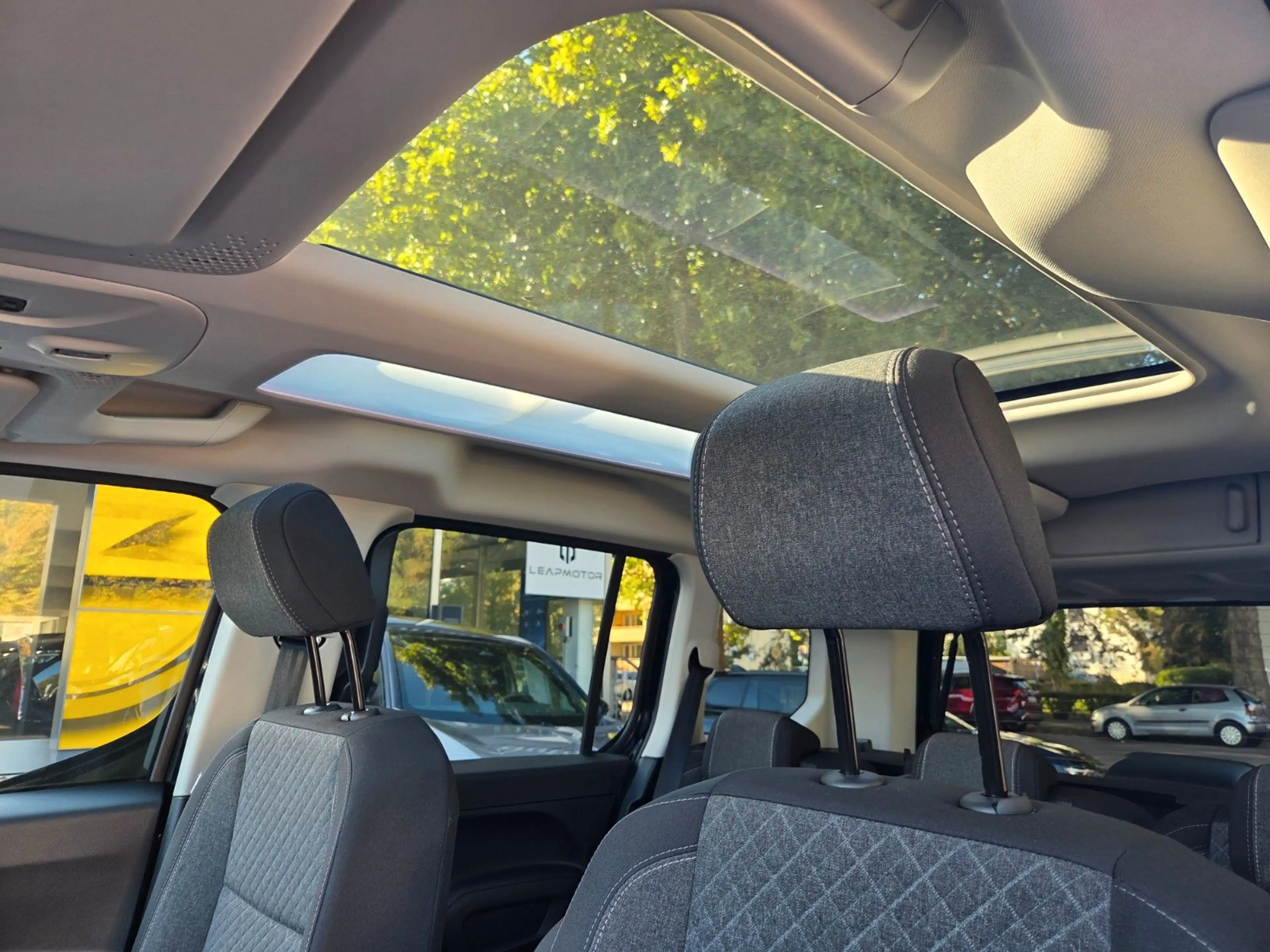 Opel Combo Life 1.5D AT8 GS Navi Sitzhzg Kamera — photo 15