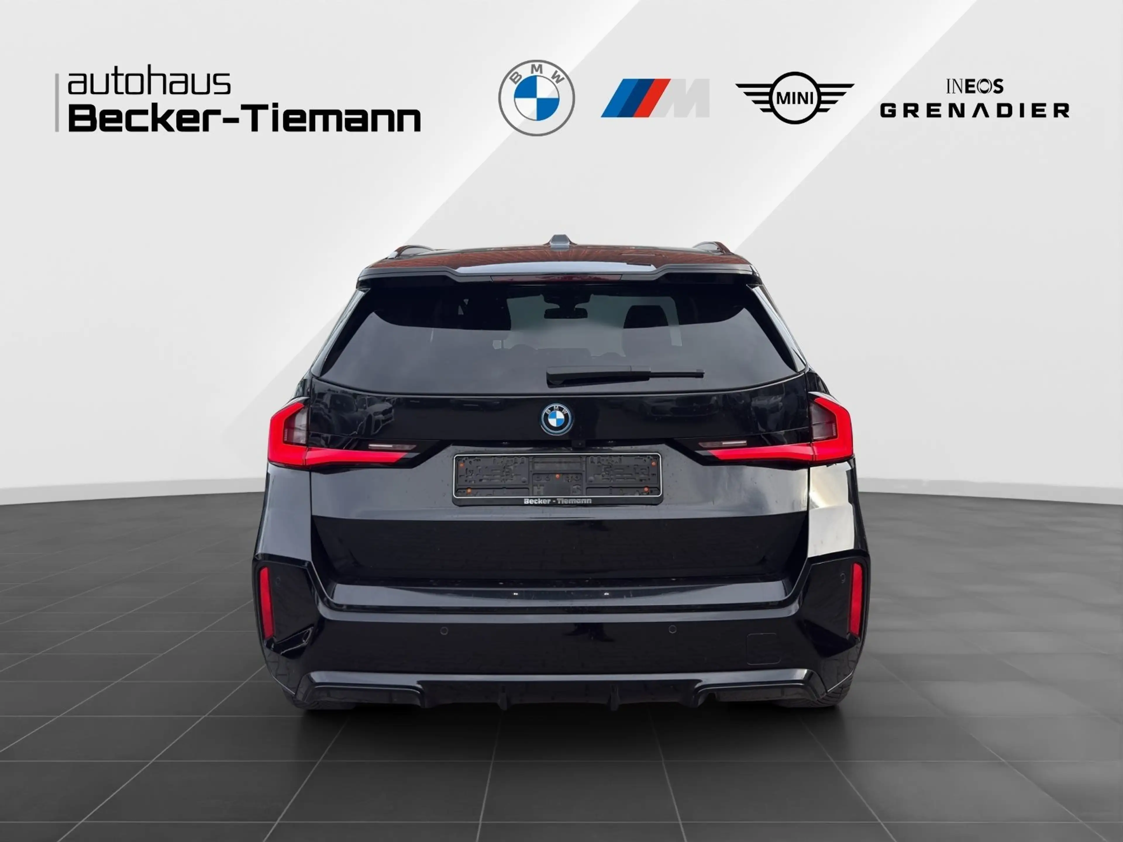 BMW iX 1 xDrive30 *M SPORT*AHK*ADAPT LED*HK-SOUND*DRIVING — photo 5