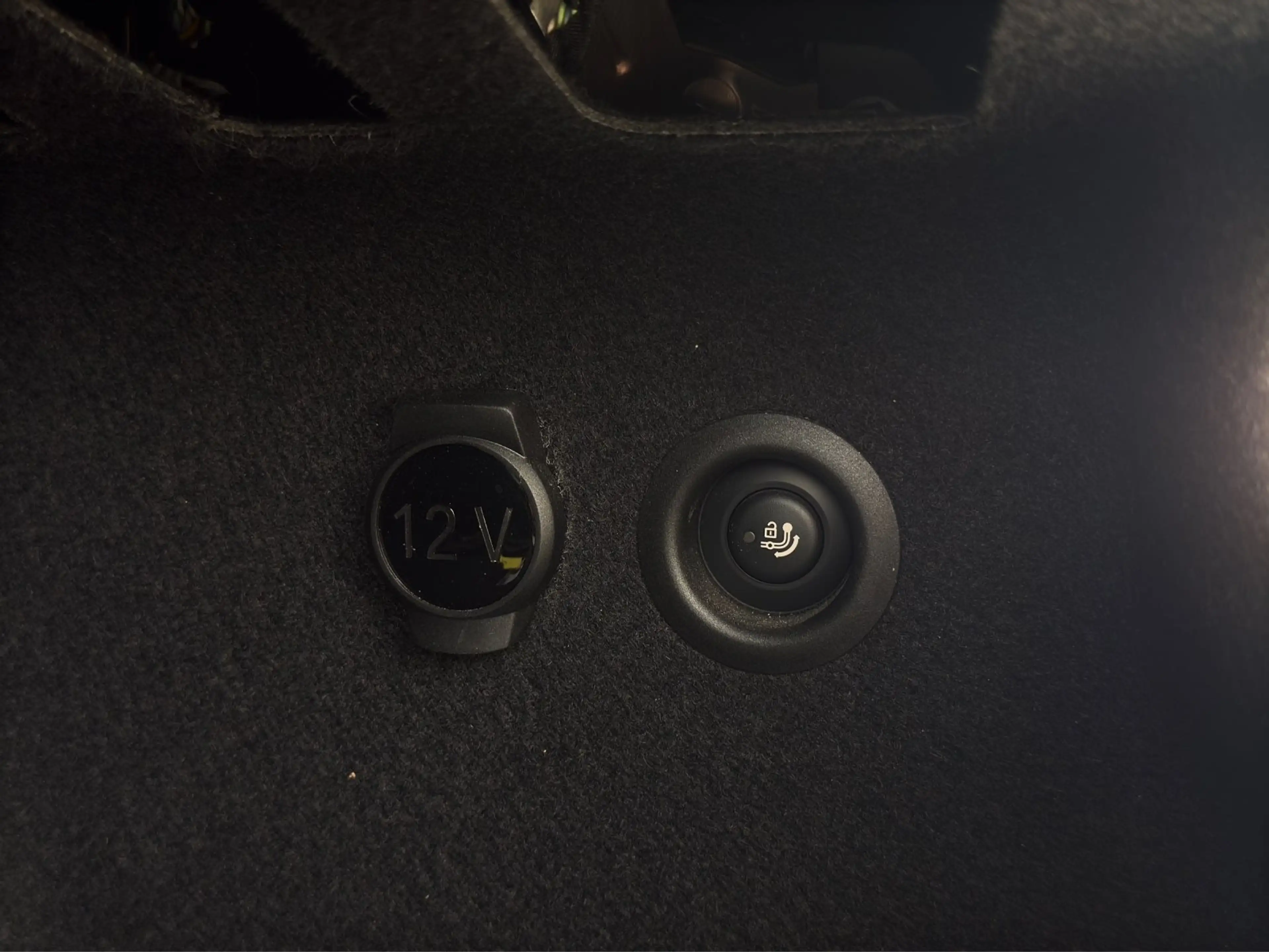 BMW iX 1 xDrive30 *M SPORT*AHK*ADAPT LED*HK-SOUND*DRIVING — photo 15