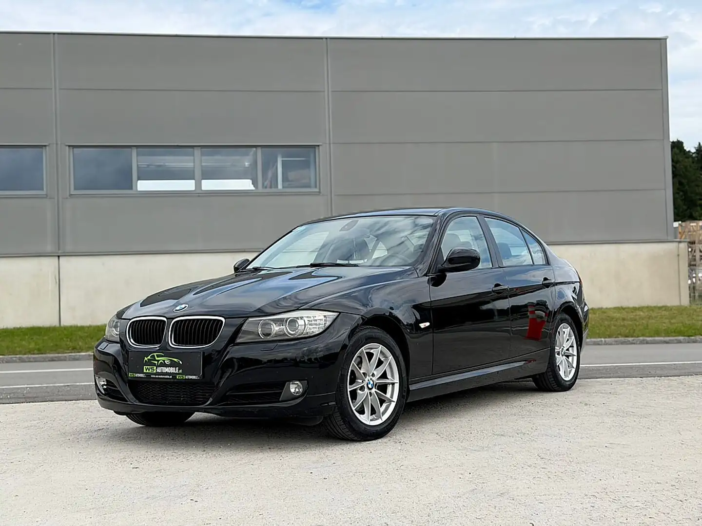 BMW 318 d Fleet Österreich-Paket Aut. Schwarz - 1