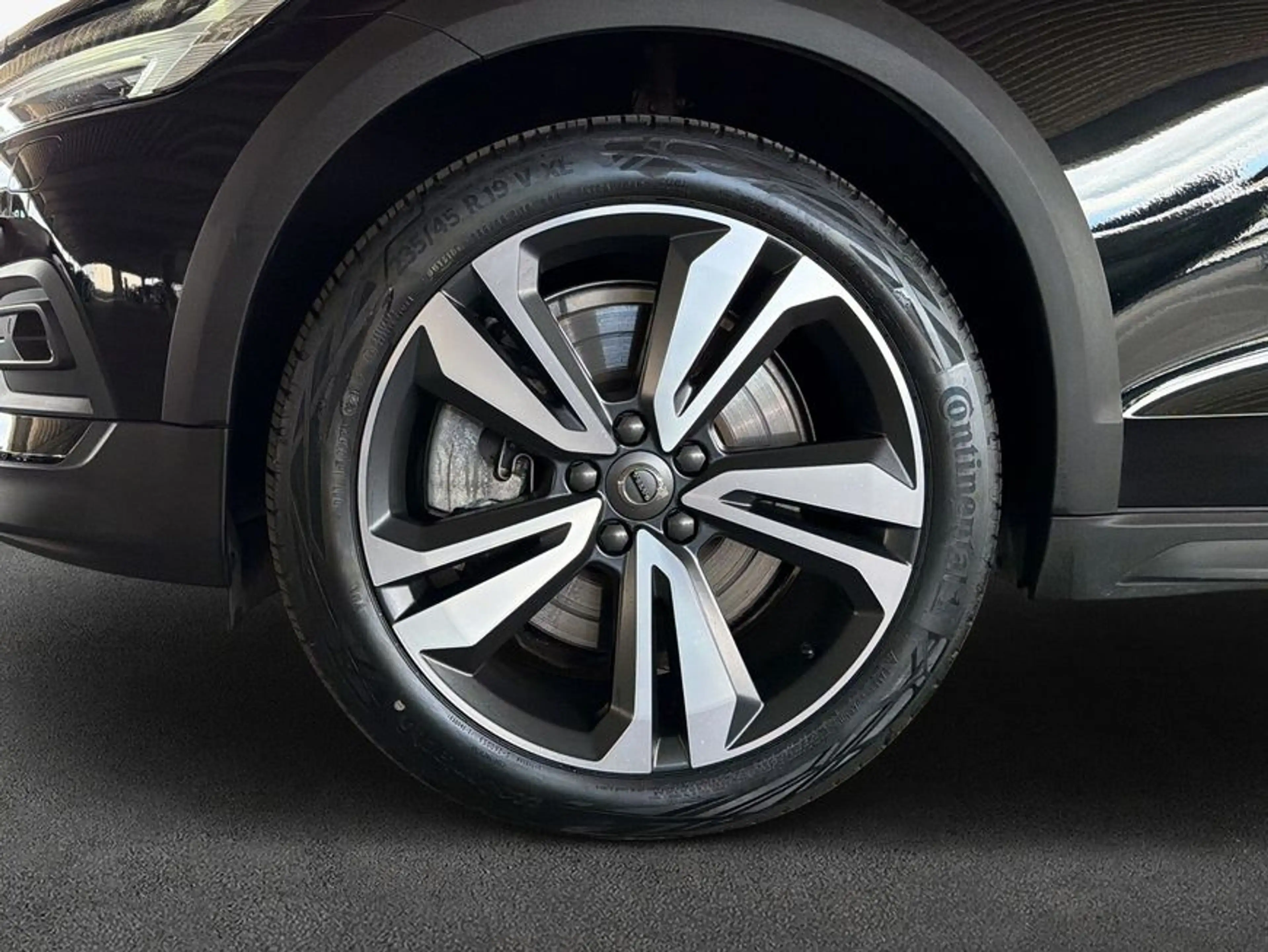 Volvo V60 Cross Country V60 Cross Country B5 B AWD Ultimate — photo 6