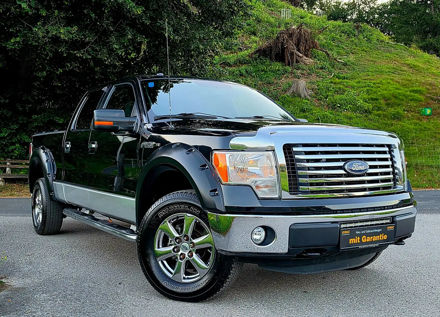 Ford F 150 F-150 *5.0_V8* Pickerl bis 03_2027* Schwarz - 1