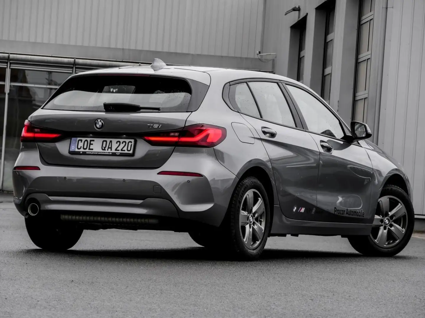 BMW 118 i Advantage+Navi+Sitzh.+PDC+LM Grigio - 2