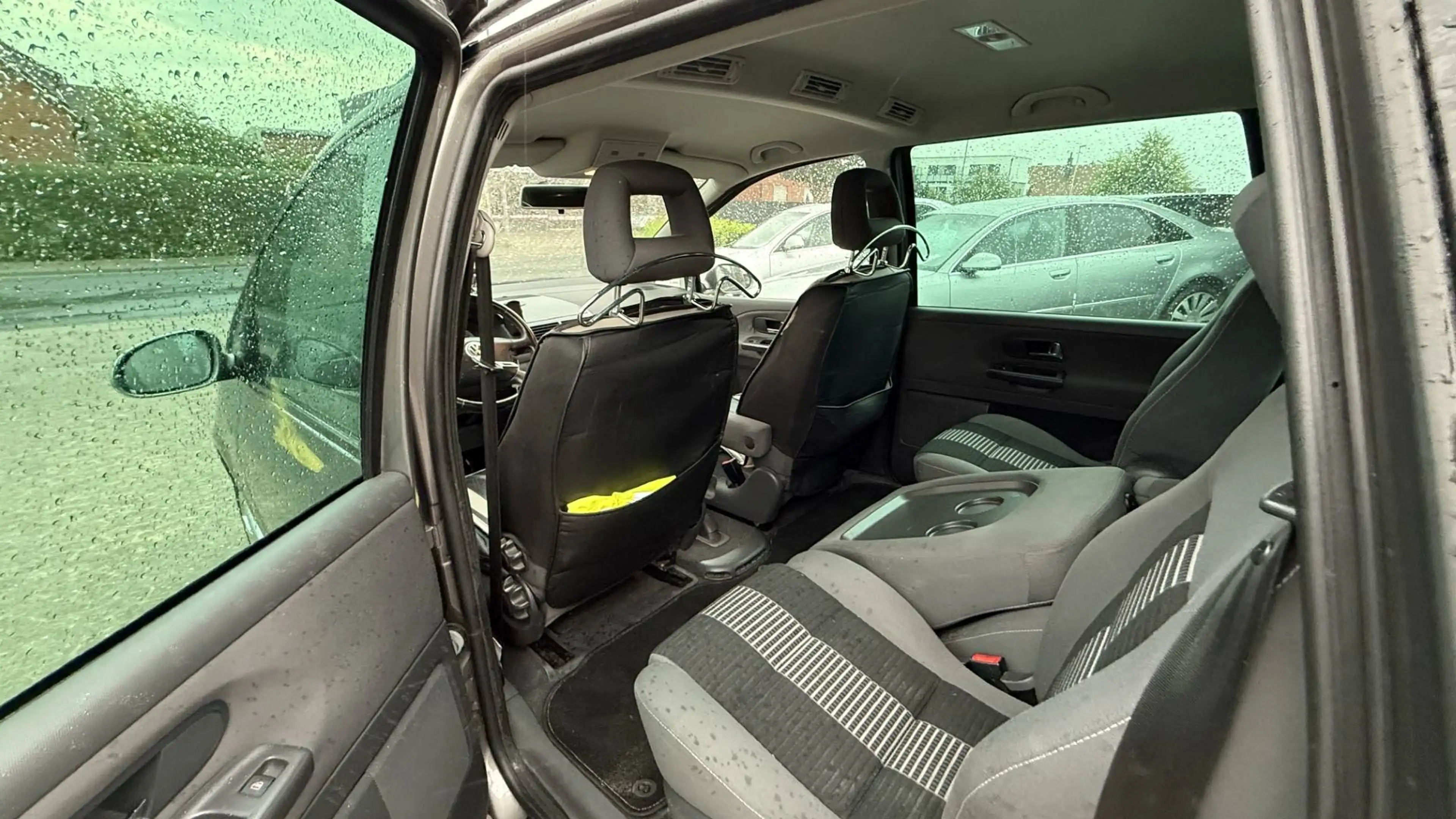 Volkswagen Sharan United — photo 12