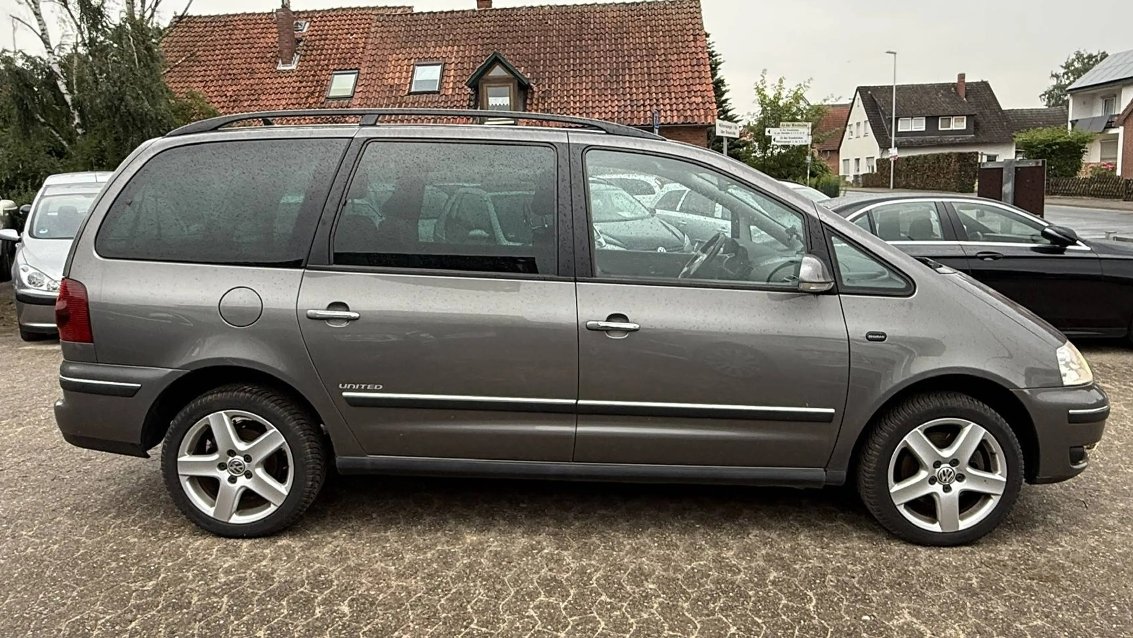 Volkswagen Sharan United — photo 9