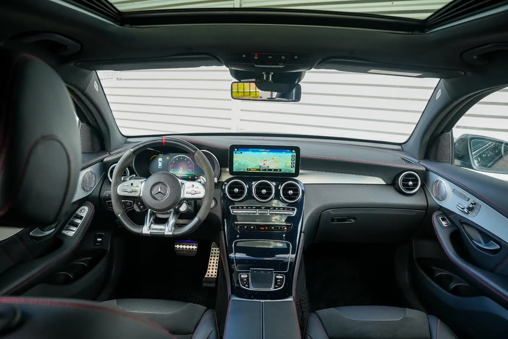Mercedes-Benz GLC 43 AMG Coupé 4MATIC Schuifdak Adapt. Cruise Burmester 360 Zwart - 2