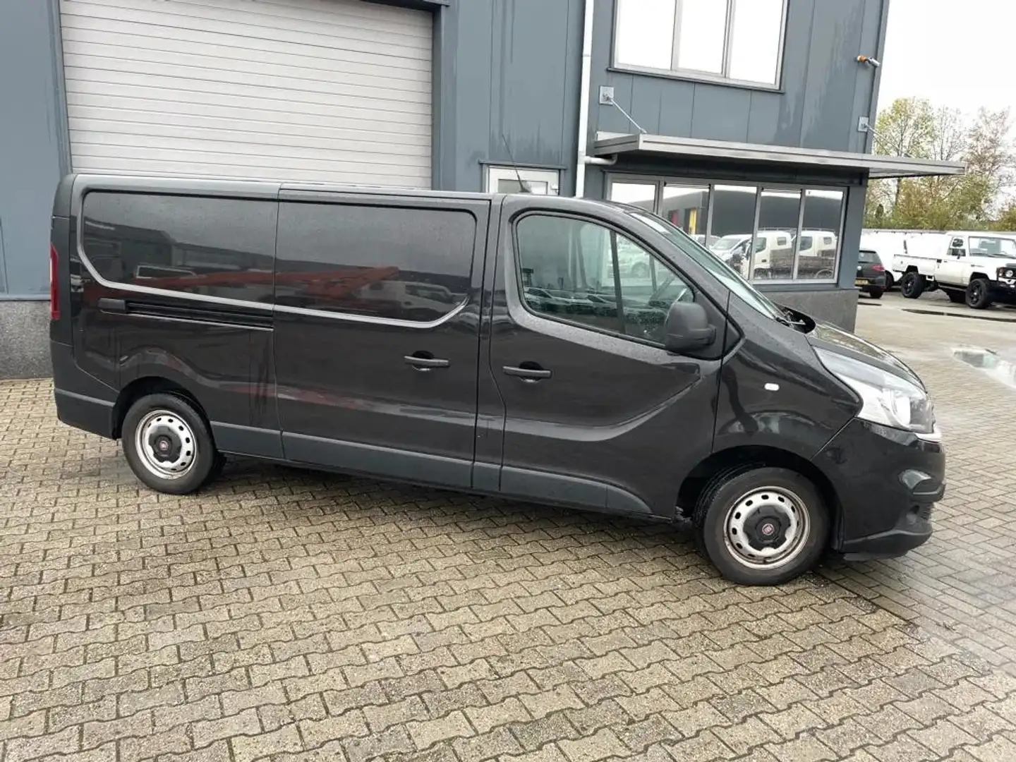 Fiat Talento Trafic / Vivaro LONG MODEL - 2019 - AIRCO, NAVI La Zwart - 2