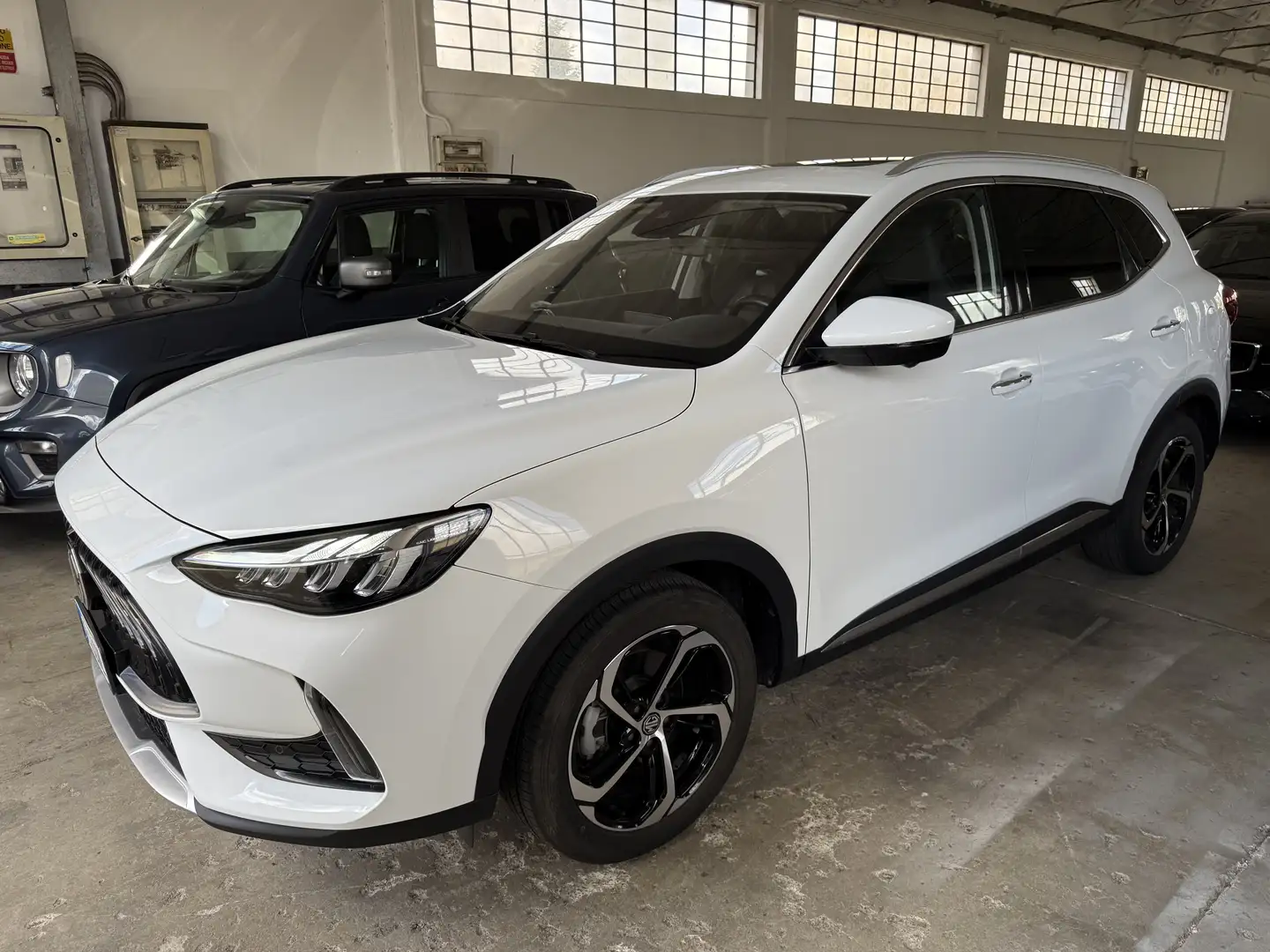 MG HS 1.5 t Luxury auto NO VINCOLI FINANZIARI Weiß - 2