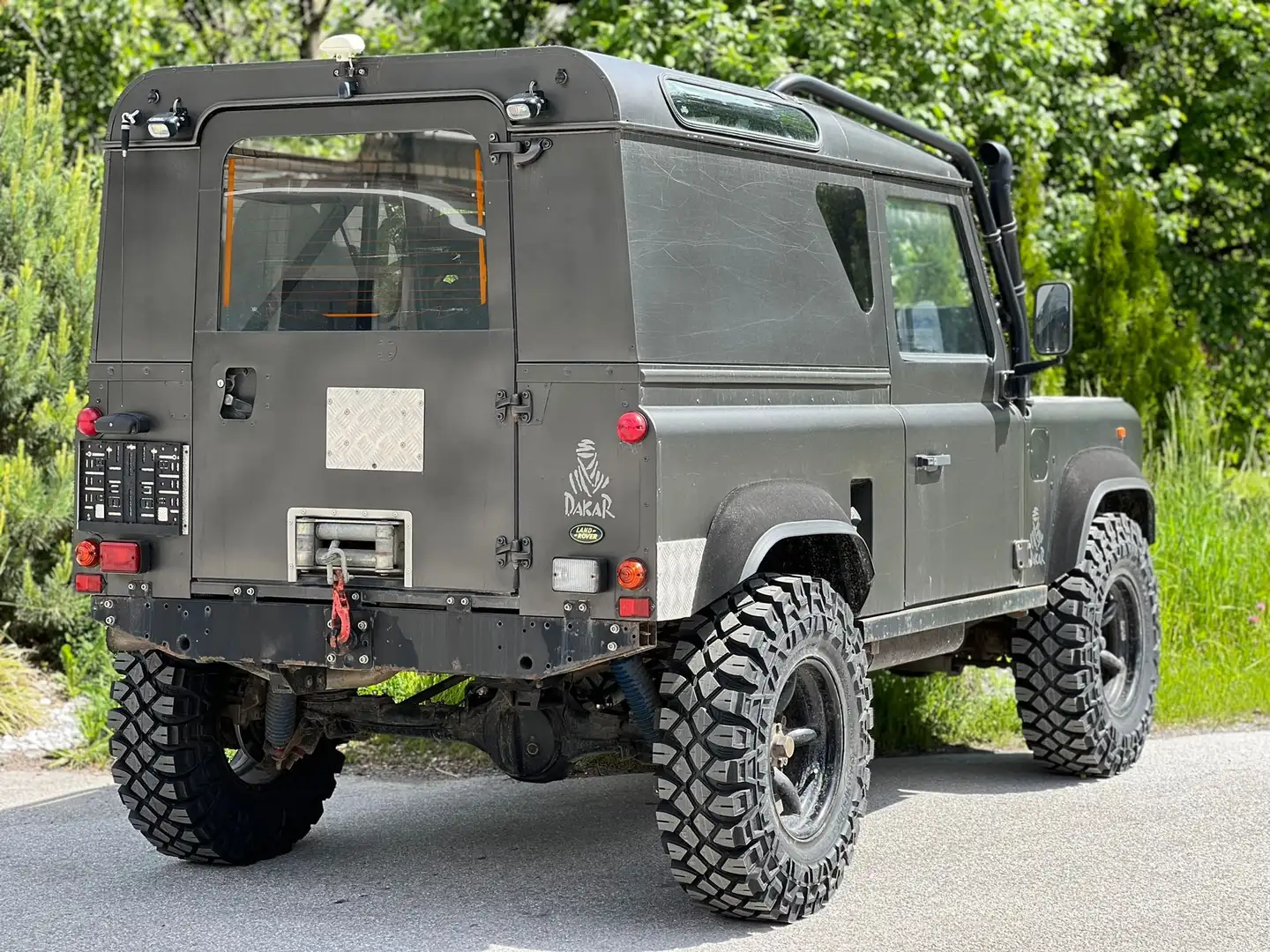 Land Rover Defender 90 TD RALLY Sonderaufbau Grau - 2