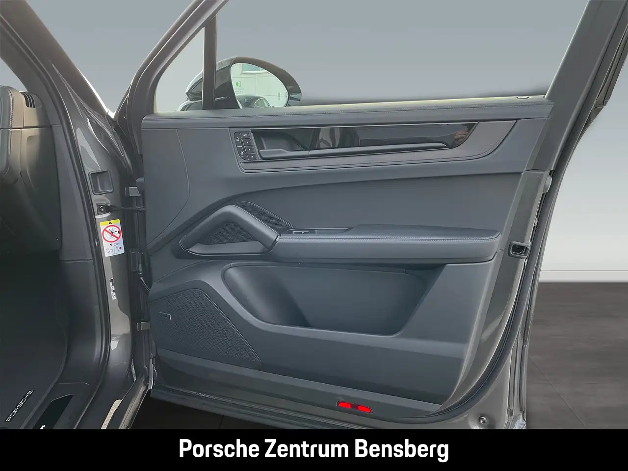 Porsche Cayenne Black Edition 15