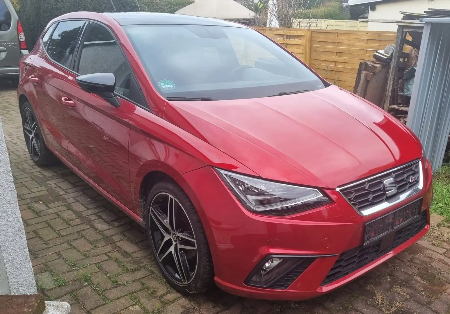SEAT Ibiza 1.0 TSI S&S FR BEATS Rot - 1