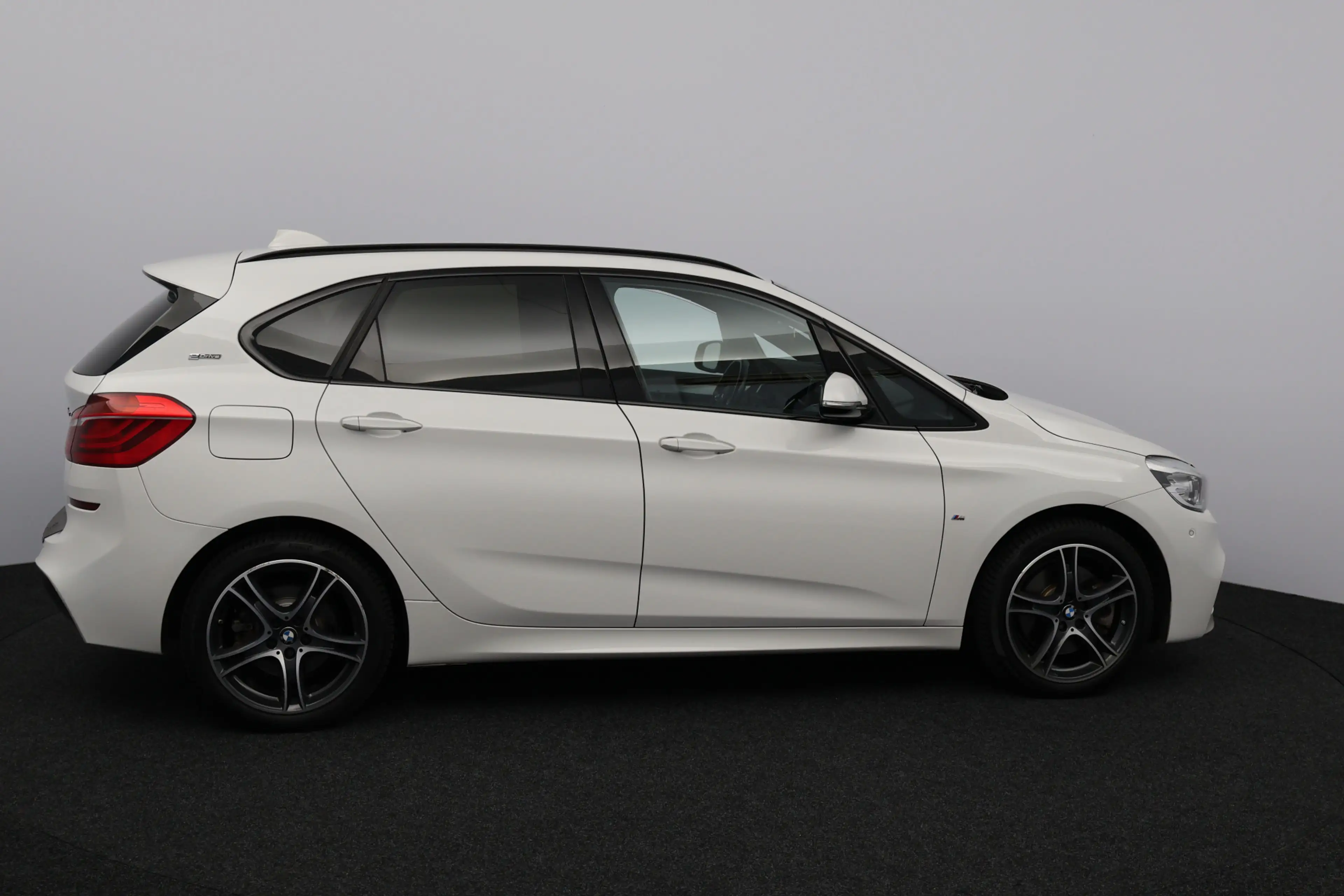 BMW 225 2-serie Active Tourer 225xe iPerformance M-Sport H — photo 11