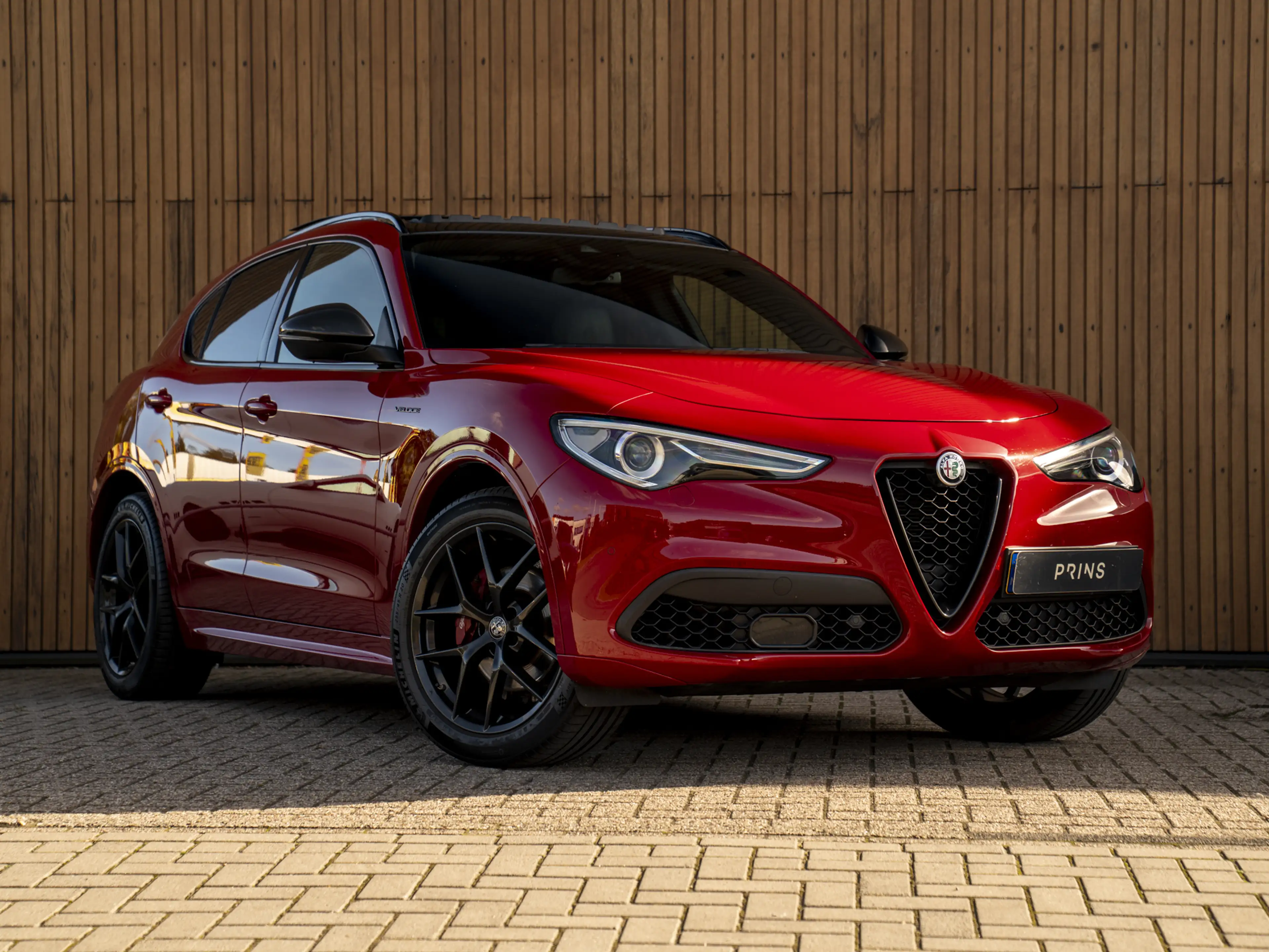 Alfa Romeo Stelvio 2.0T 280pk AWD Veloce | Pano-dak | CarPlay | Leder — photo 3