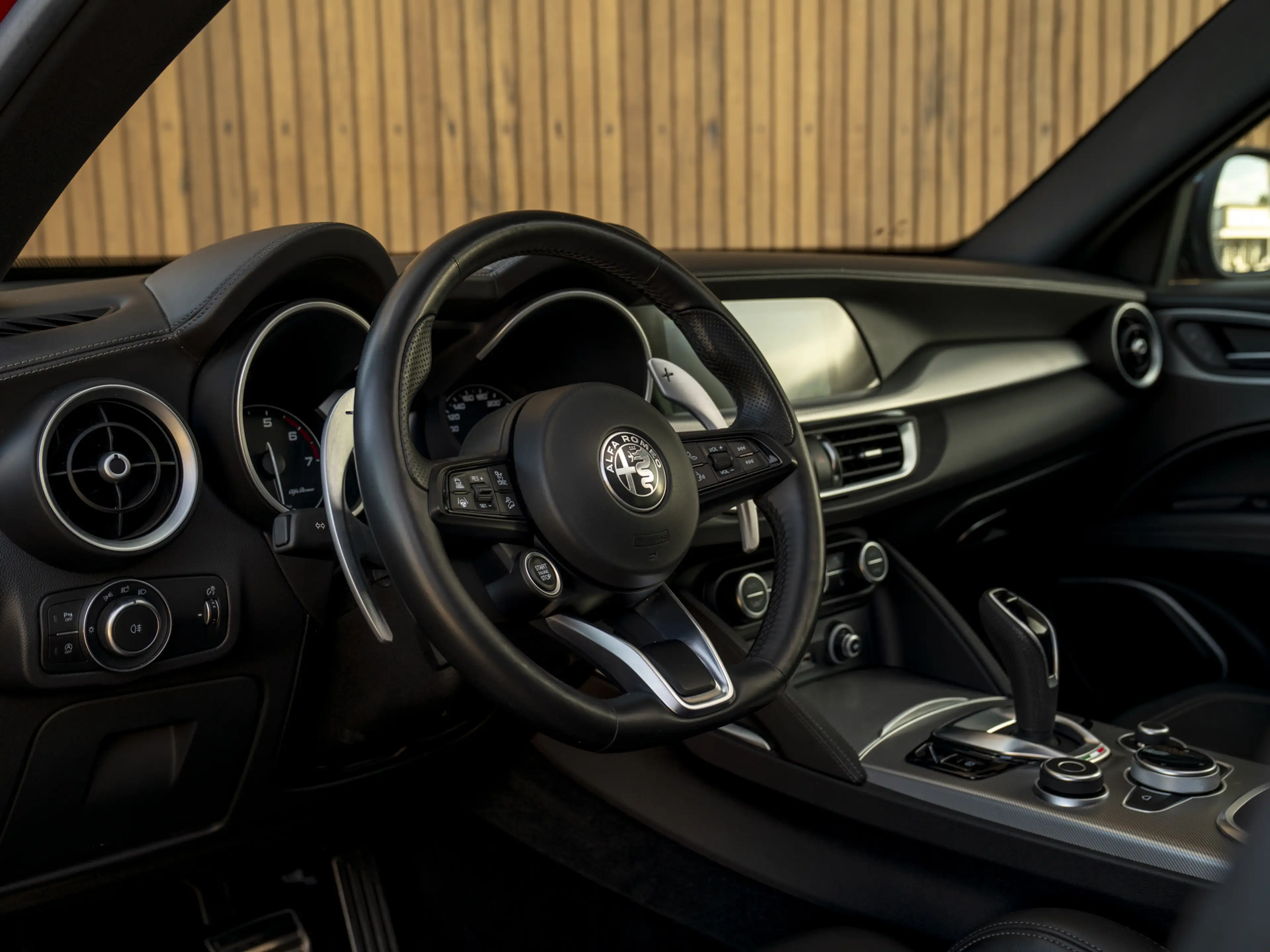 Alfa Romeo Stelvio 2.0T 280pk AWD Veloce | Pano-dak | CarPlay | Leder — photo 22