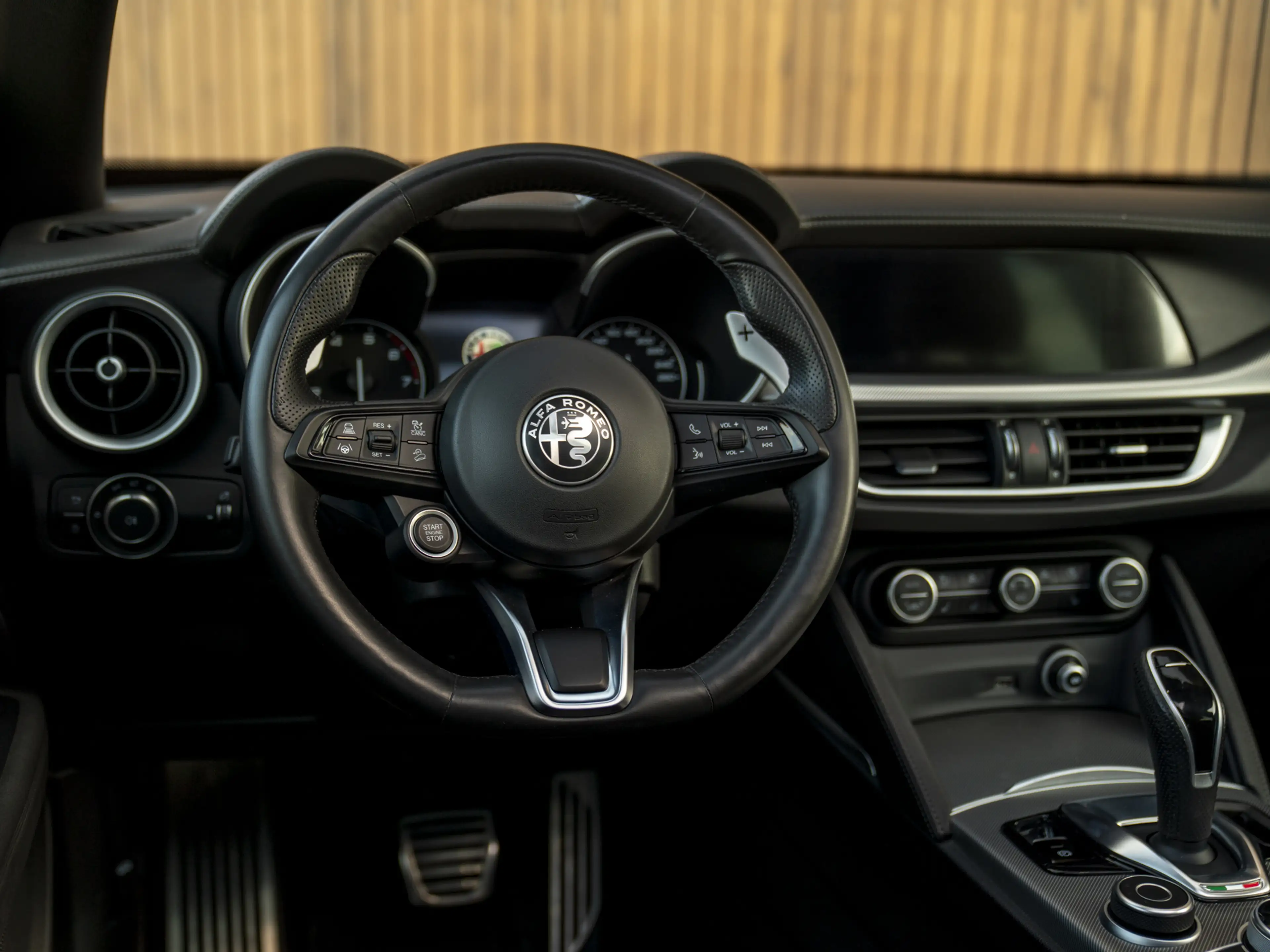 Alfa Romeo Stelvio 2.0T 280pk AWD Veloce | Pano-dak | CarPlay | Leder — photo 10