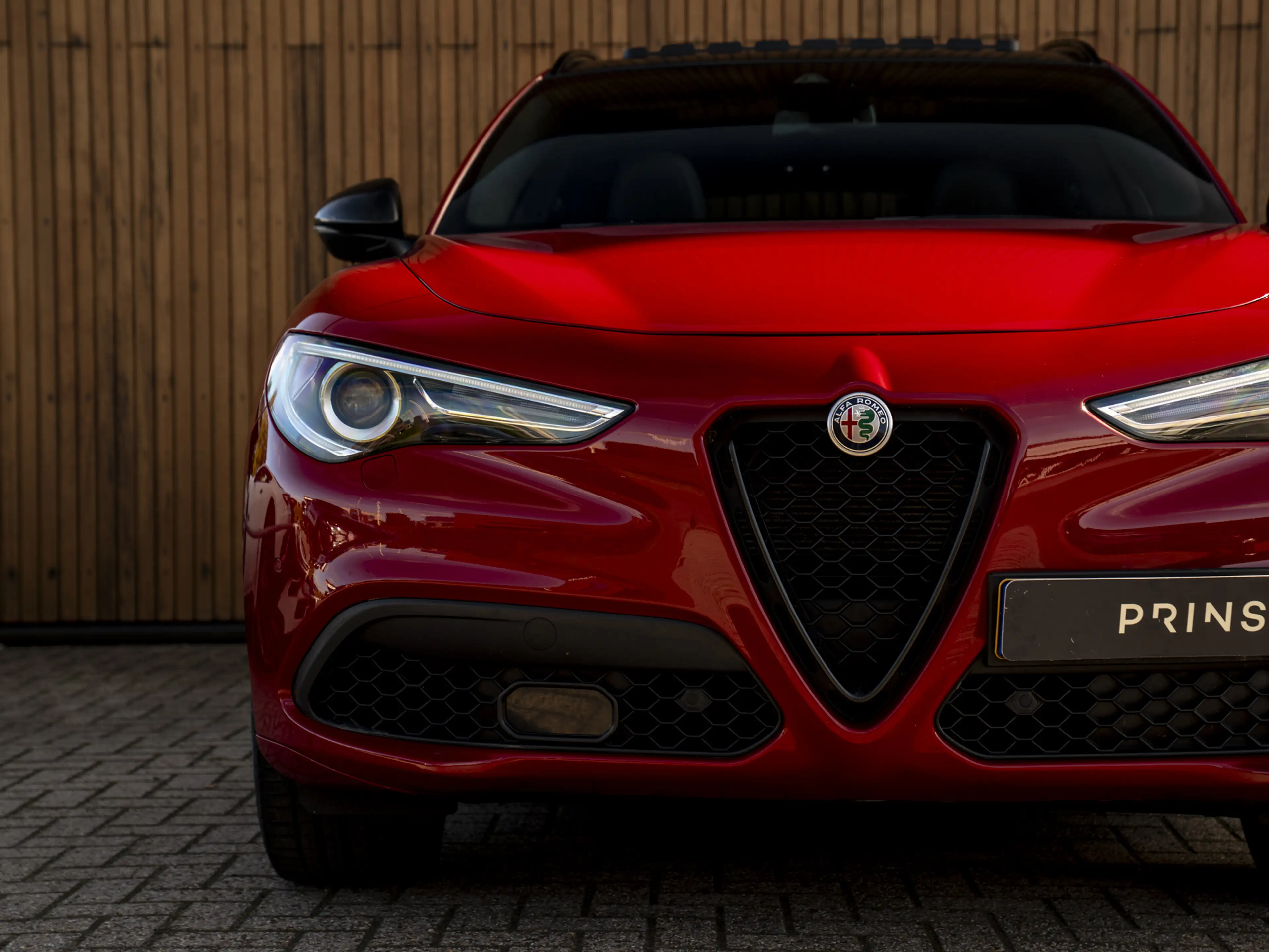 Alfa Romeo Stelvio 2.0T 280pk AWD Veloce | Pano-dak | CarPlay | Leder — photo 16