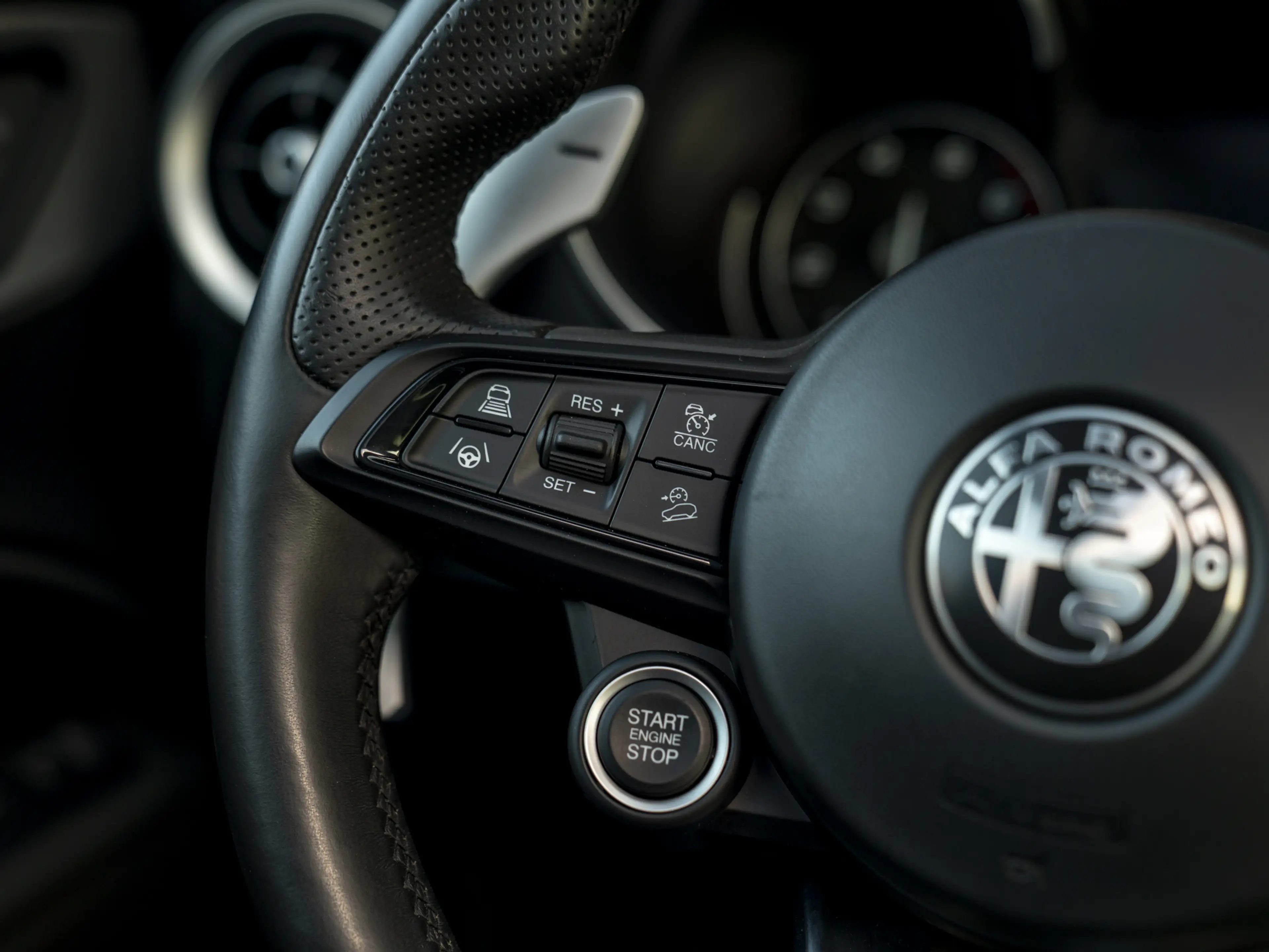Alfa Romeo Stelvio 2.0T 280pk AWD Veloce | Pano-dak | CarPlay | Leder — photo 23