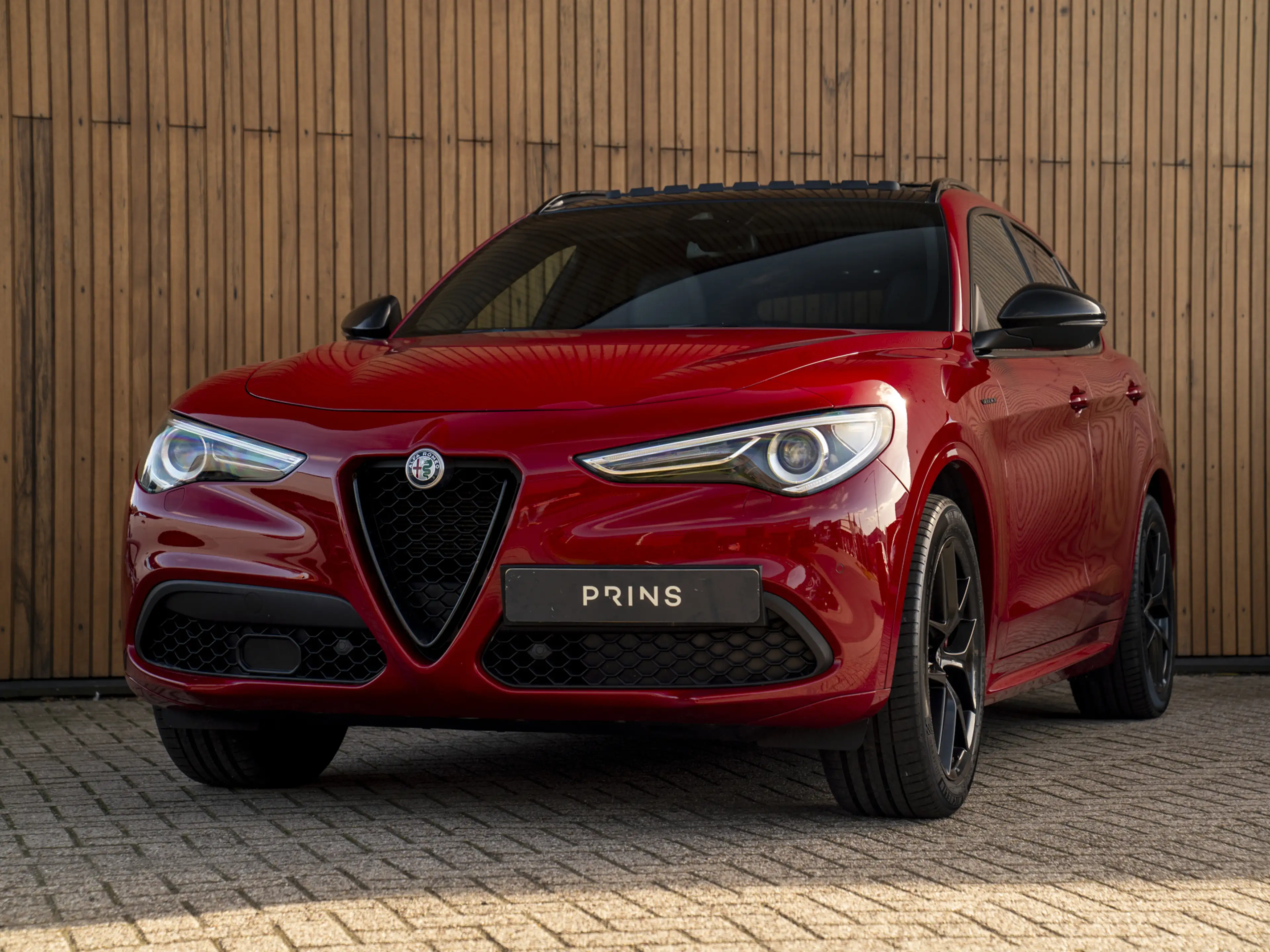 Alfa Romeo Stelvio 2.0T 280pk AWD Veloce | Pano-dak | CarPlay | Leder — photo 13