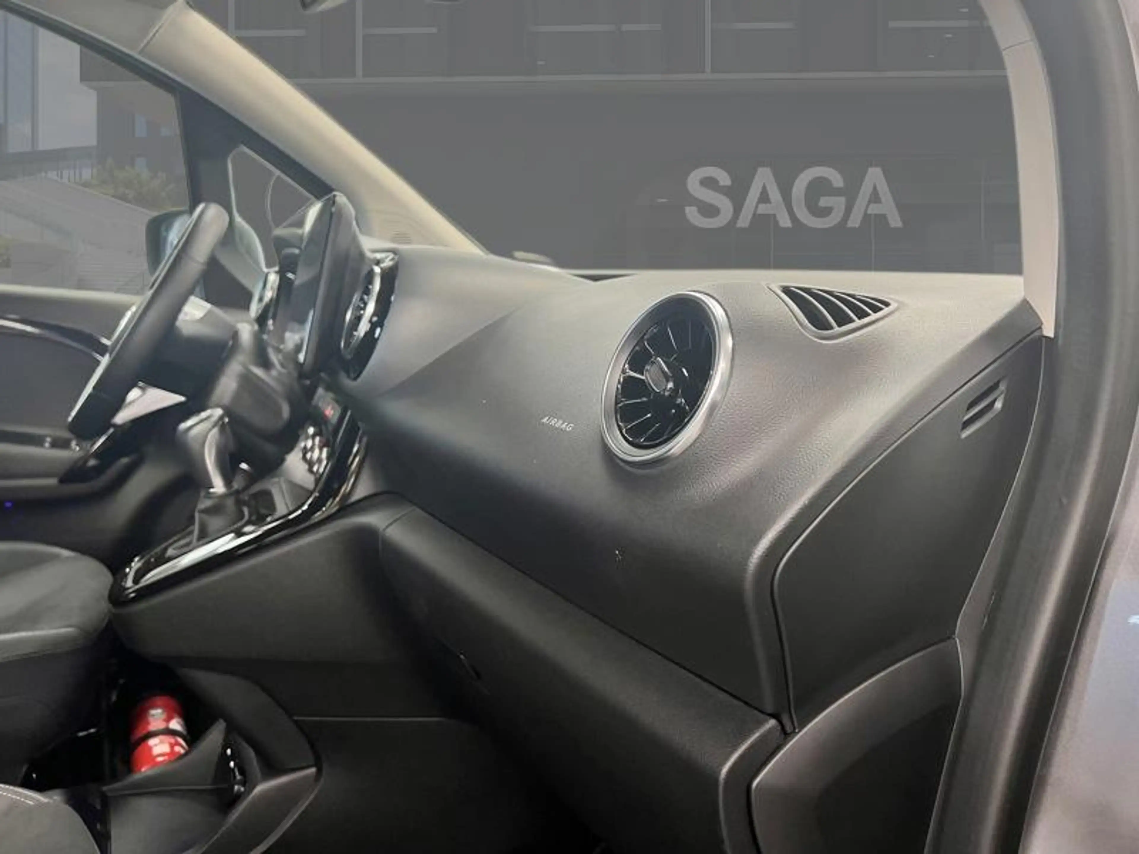 Mercedes-Benz T-Class Classe 180 — photo 8