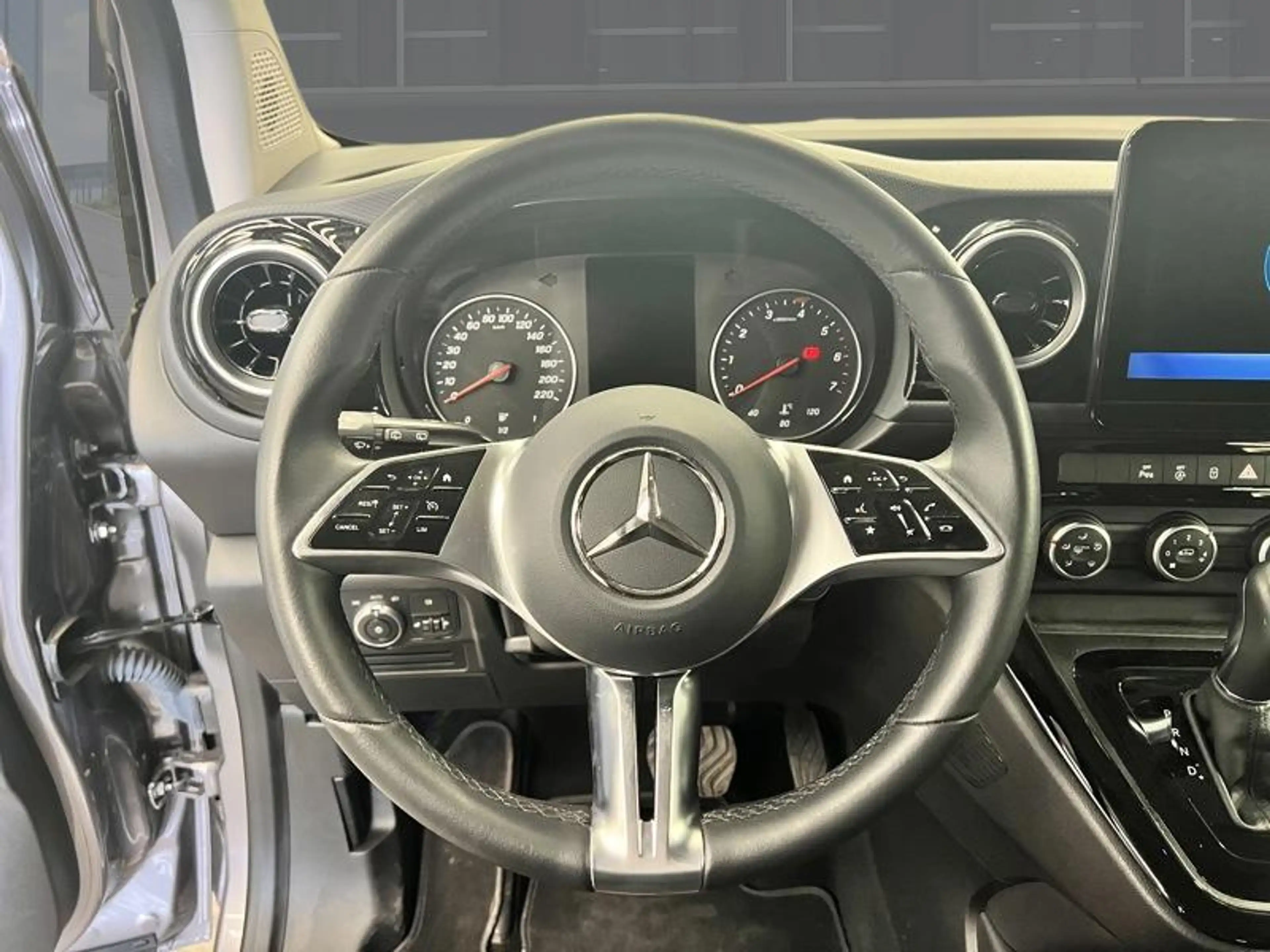 Mercedes-Benz T-Class Classe 180 — photo 13