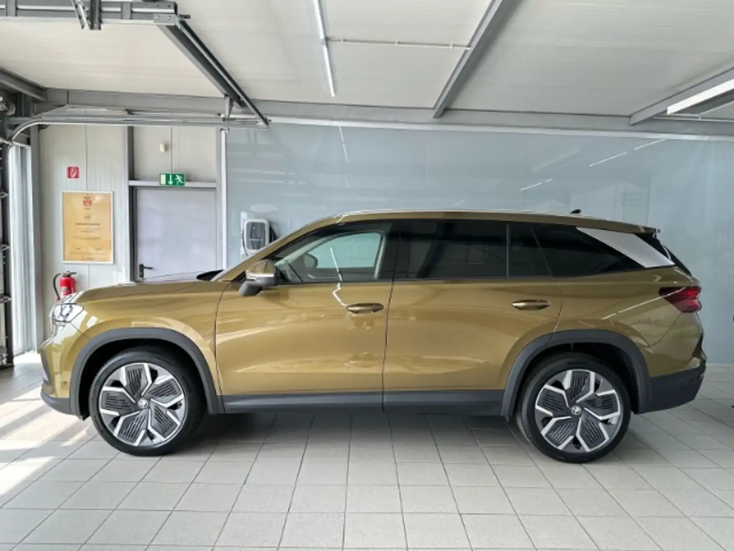 Skoda Kodiaq 2.0 TDI 4x4 Selection Pano Sitzluft Standhzg Canto Gold - 2