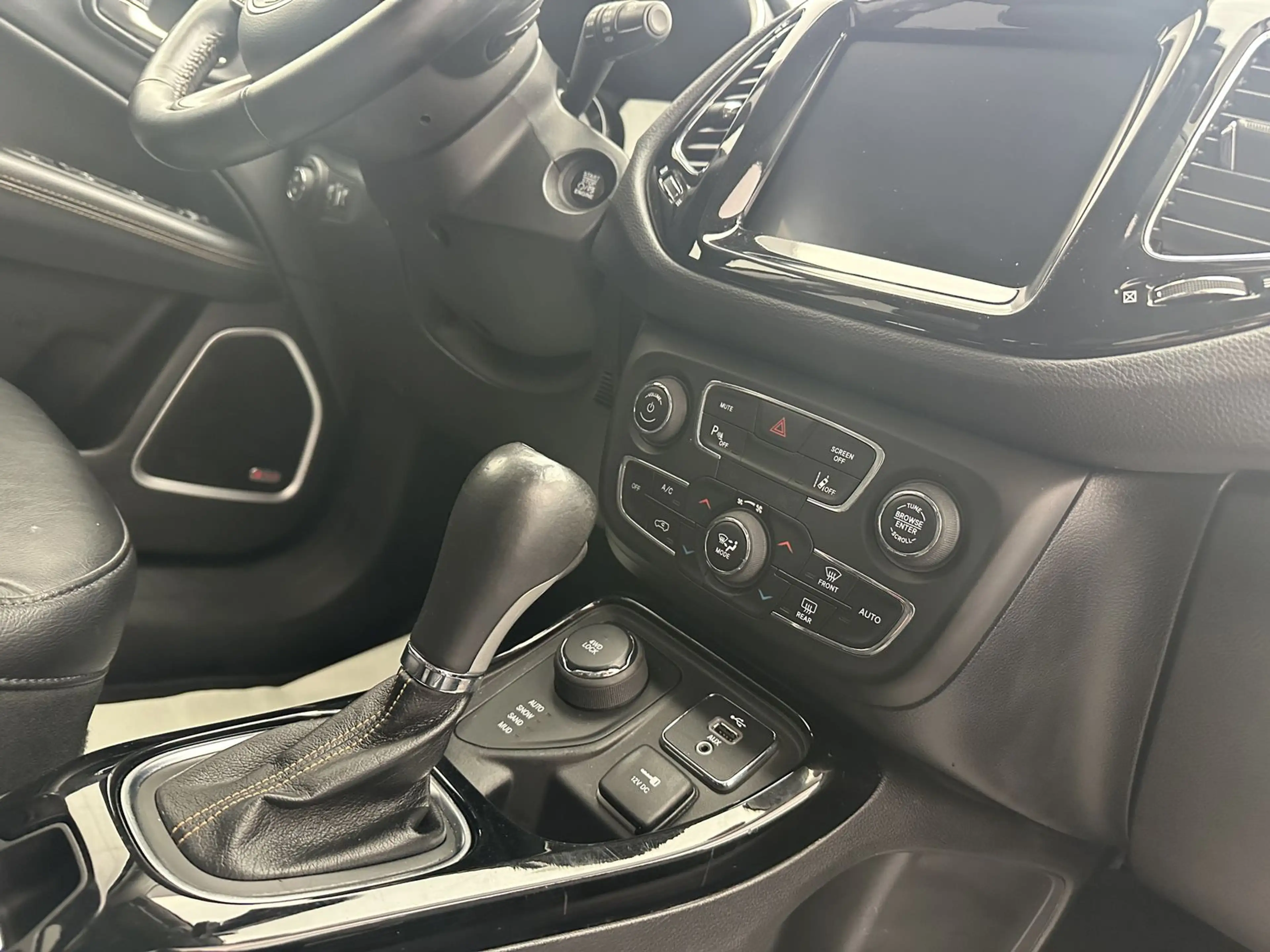 Jeep Compass Opening Edition 4WD "NAVI-MULTI-PDC-ALU" — photo 10