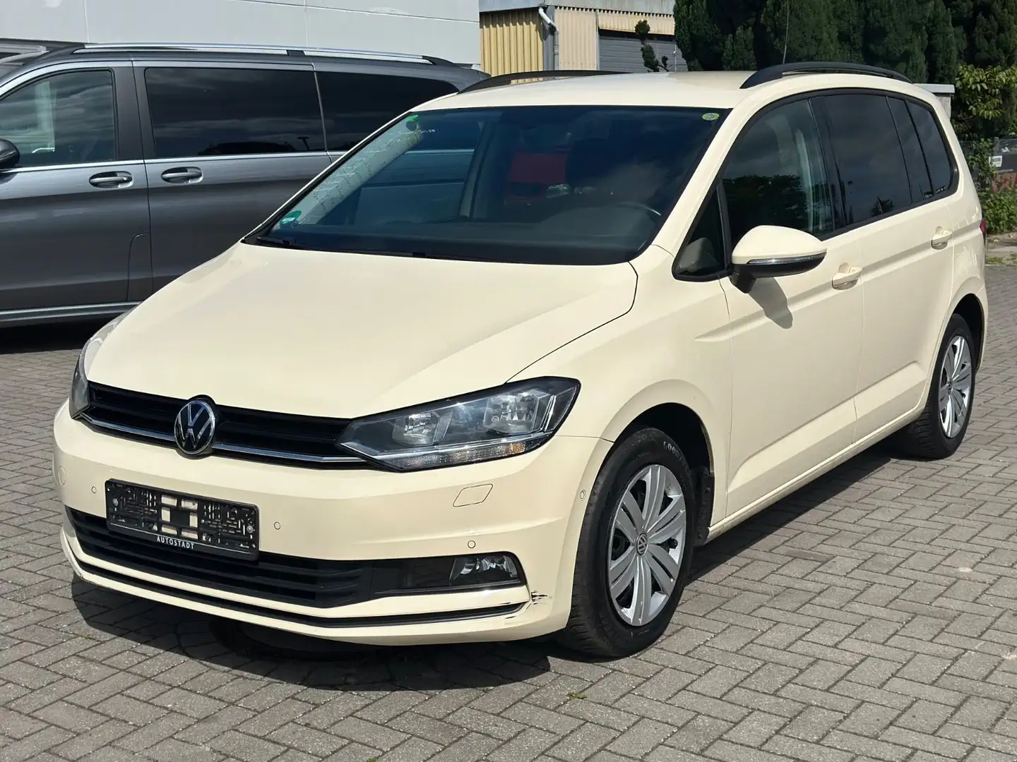 Volkswagen Touran 2.0 TDI Aut*Navi*PDC*Klima*7-Sitzer* Beige - 1