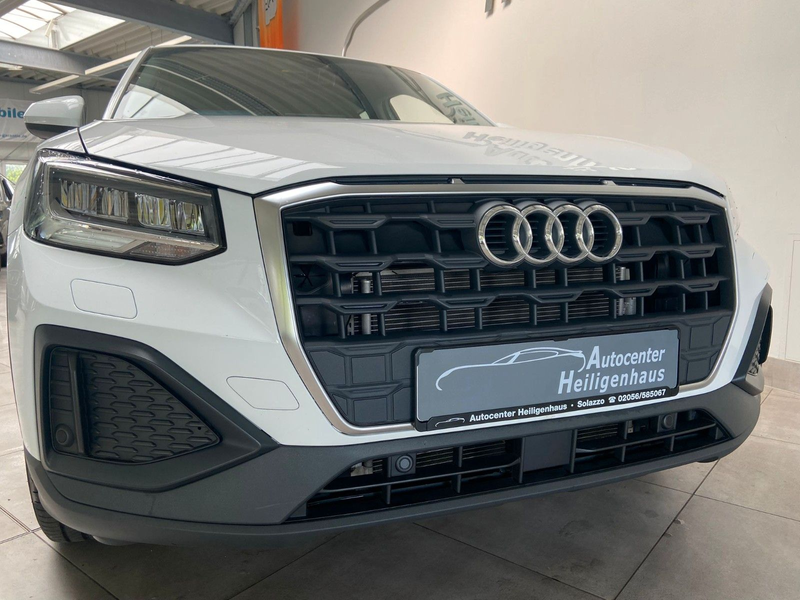 Audi Q2 35 TFSI S Tronic S Line LED virtual Cockpit