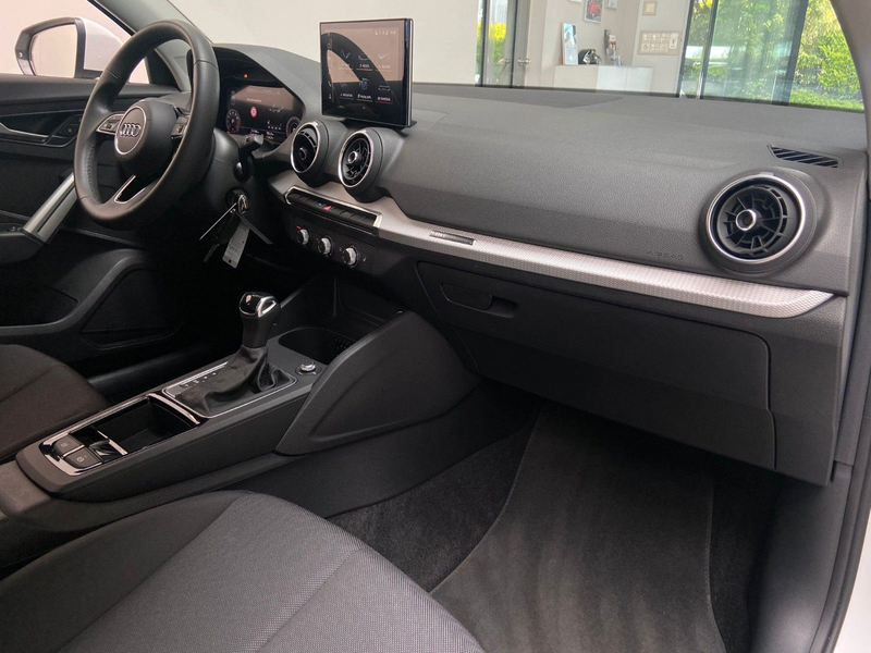 Audi Q2 35 TFSI S Tronic S Line LED virtual Cockpit — photo 11
