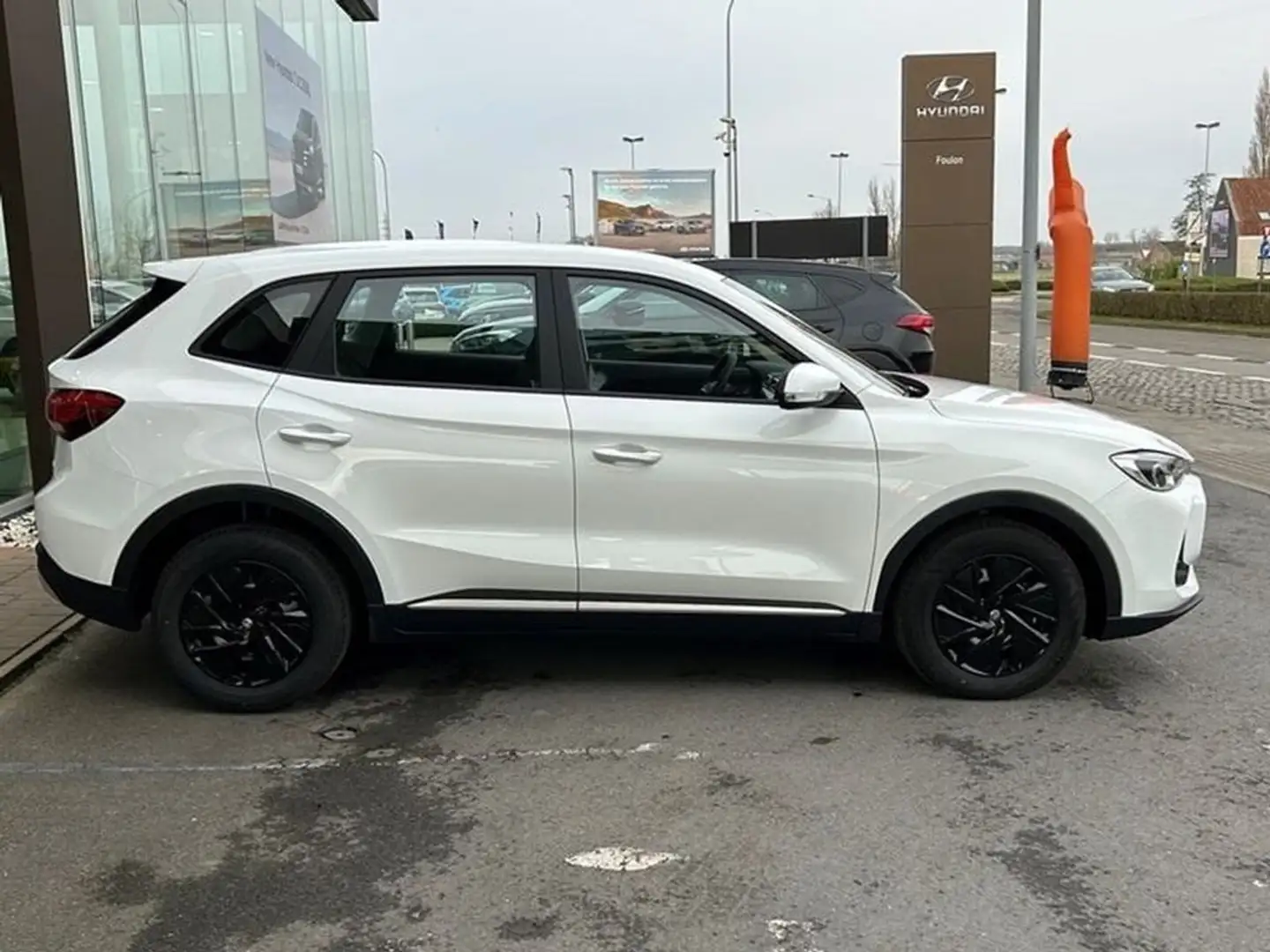 MG ZS 1.5 Hybrid+ Standard / Delivery 3M Wit - 2
