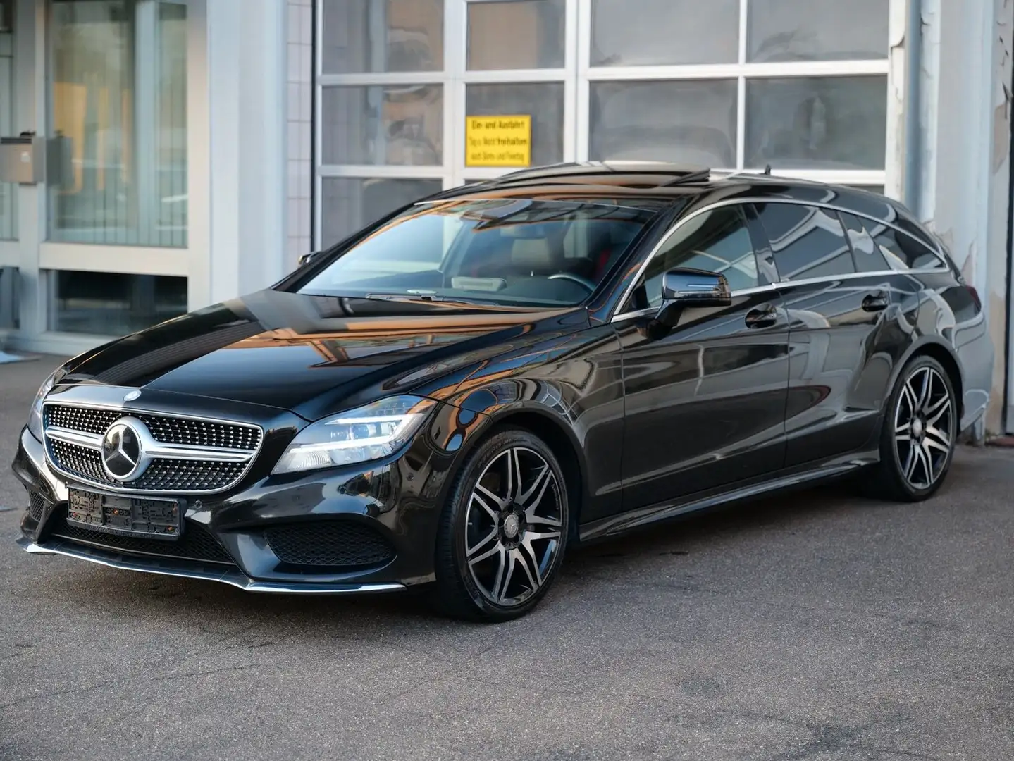 Mercedes-Benz CLS 350 4M AMG PLUS+LINE+COMAND+DISTR+STANDH Schwarz - 2