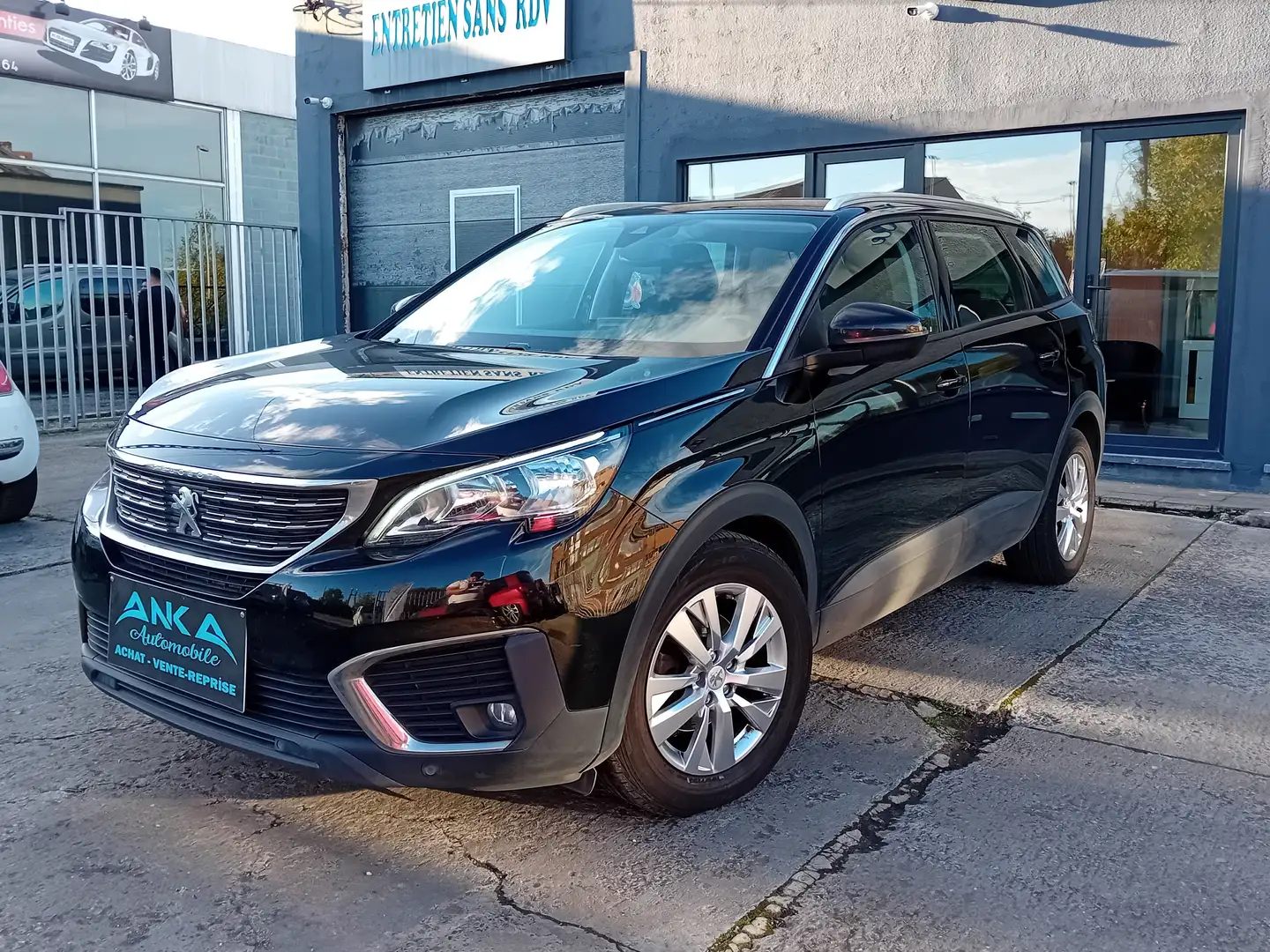 Peugeot 5008 1.6 BlueHDi Active Noir - 1